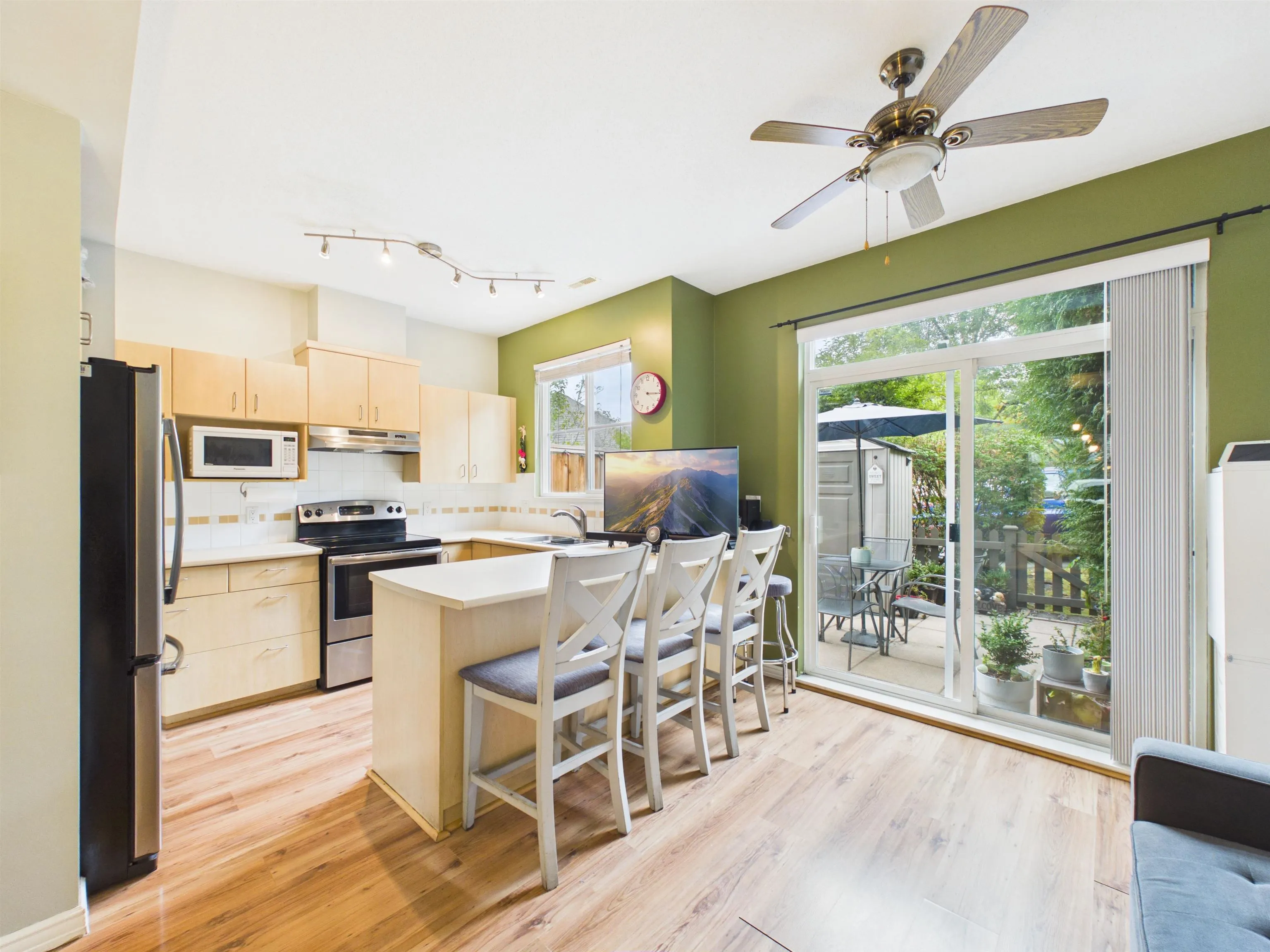 6465 184a Street #74
