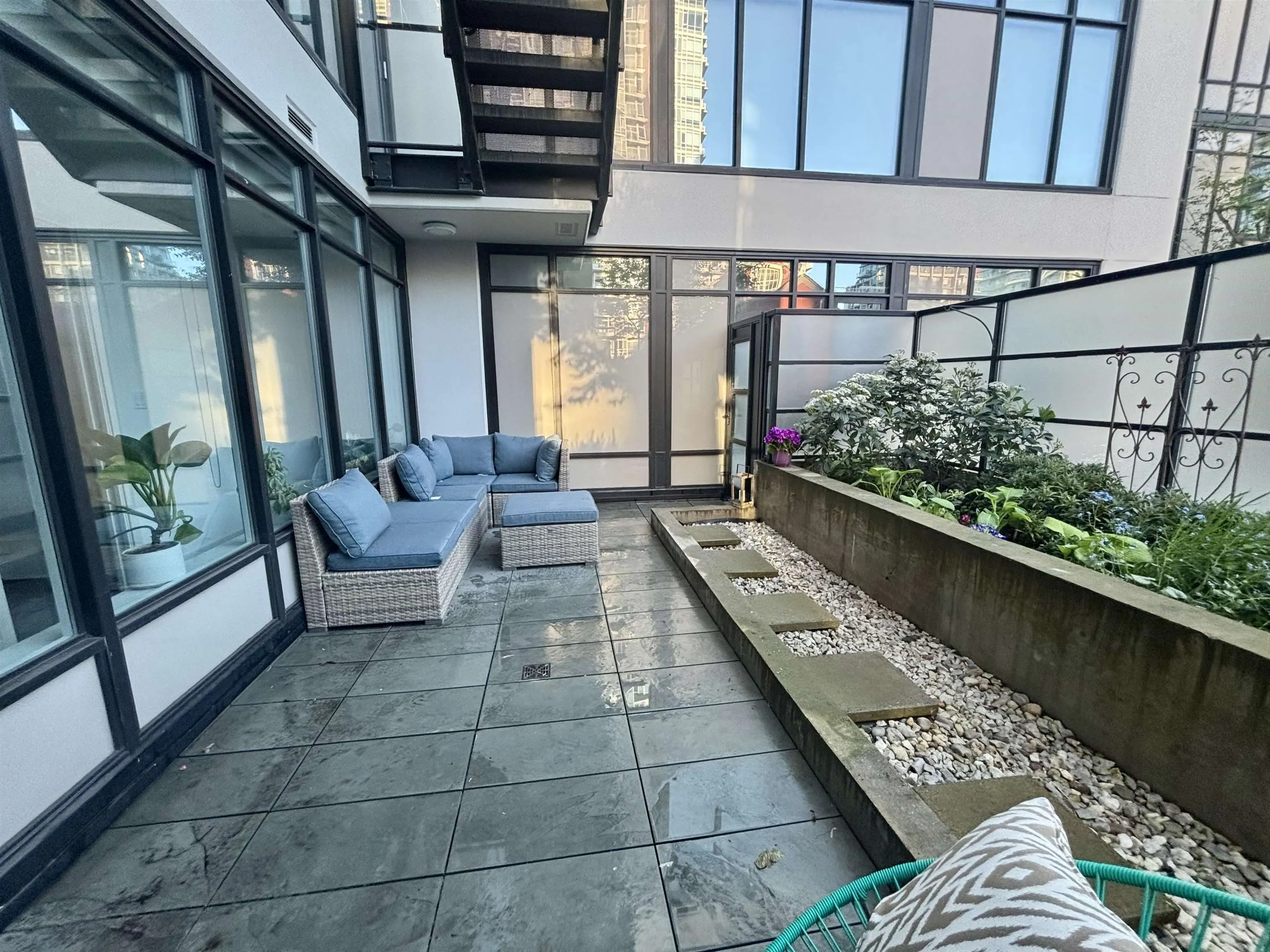 1788 Ontario Street #201