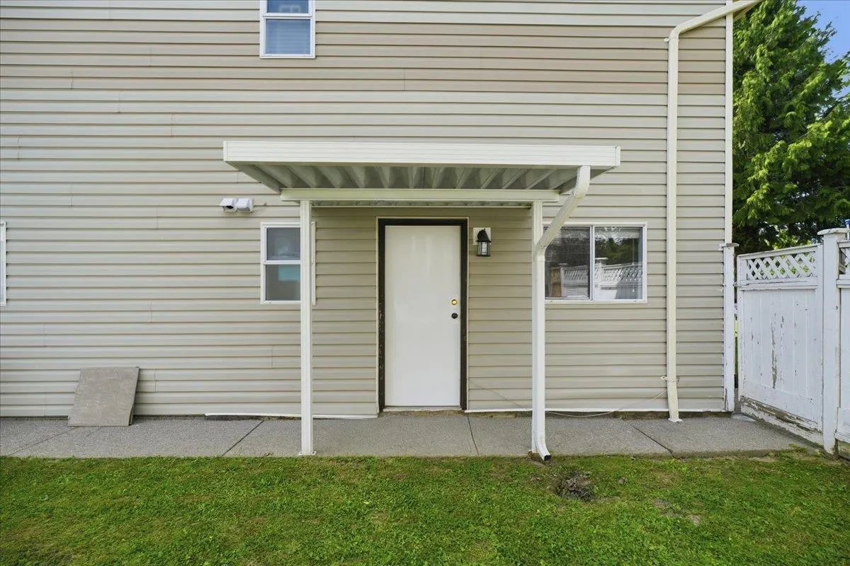 31015 Upper Maclure Road