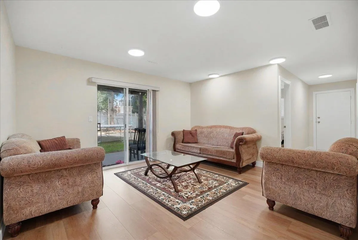 31015 Upper Maclure Road