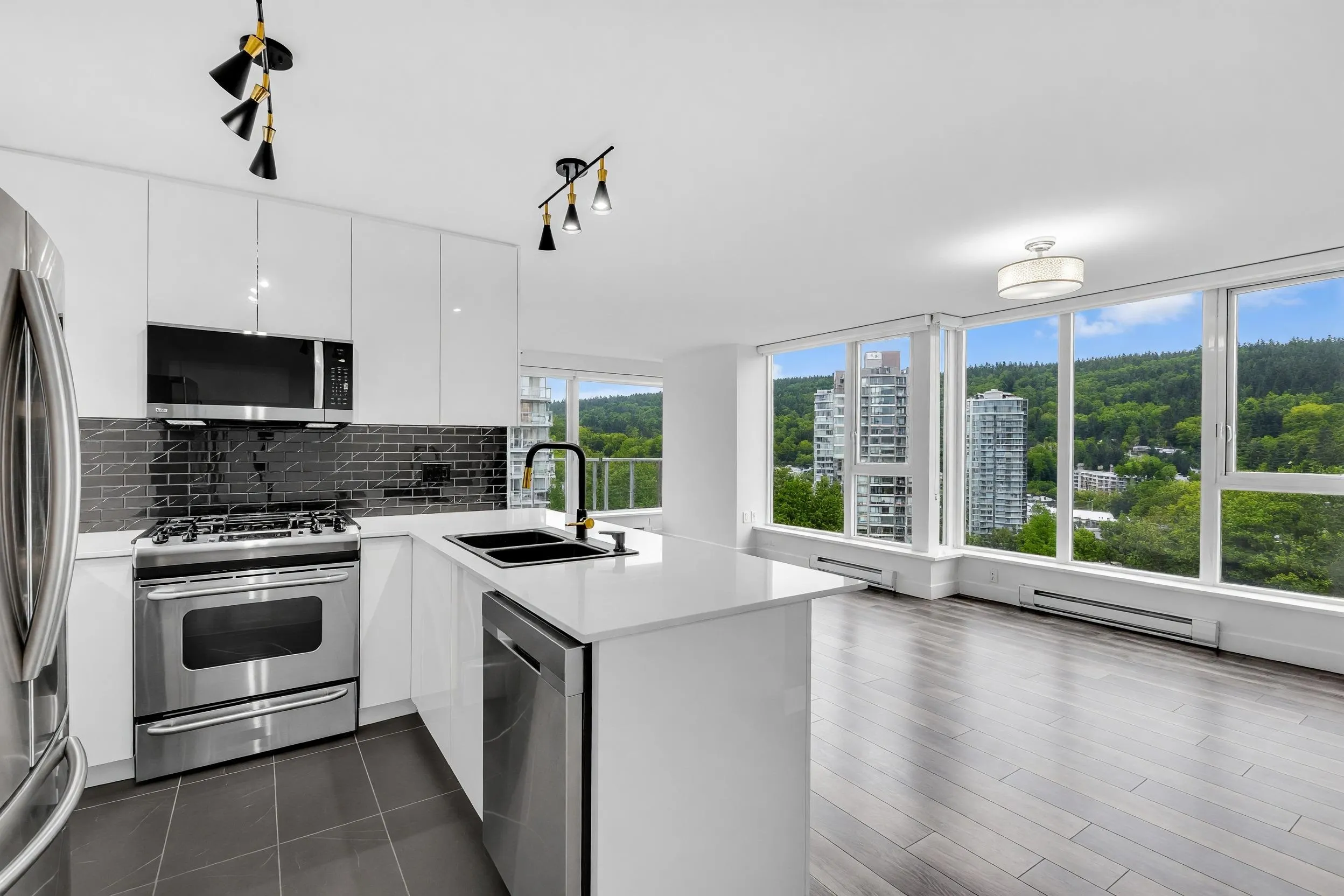 651 Nootka Way #2508