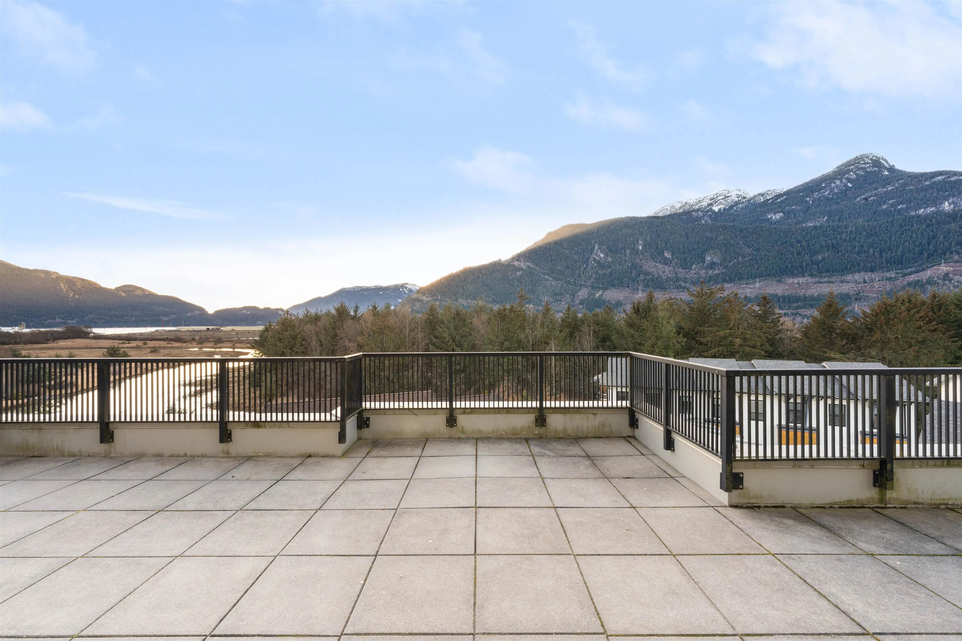 1212 Main Street #207
