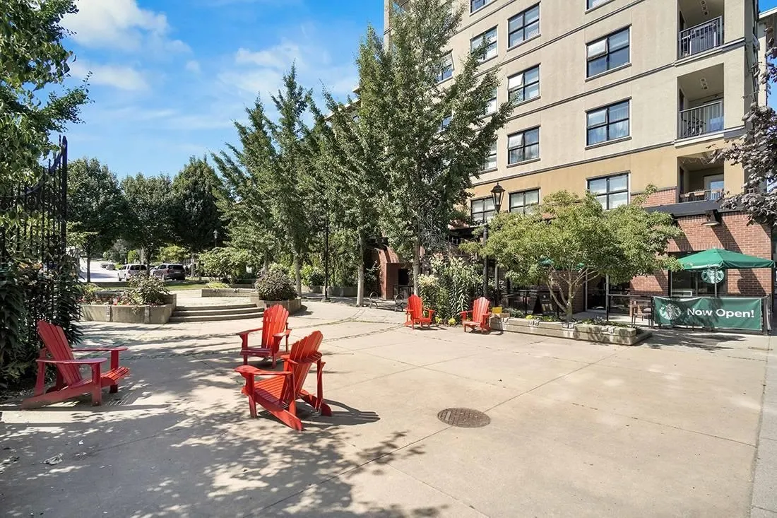 408 East Columbia #411