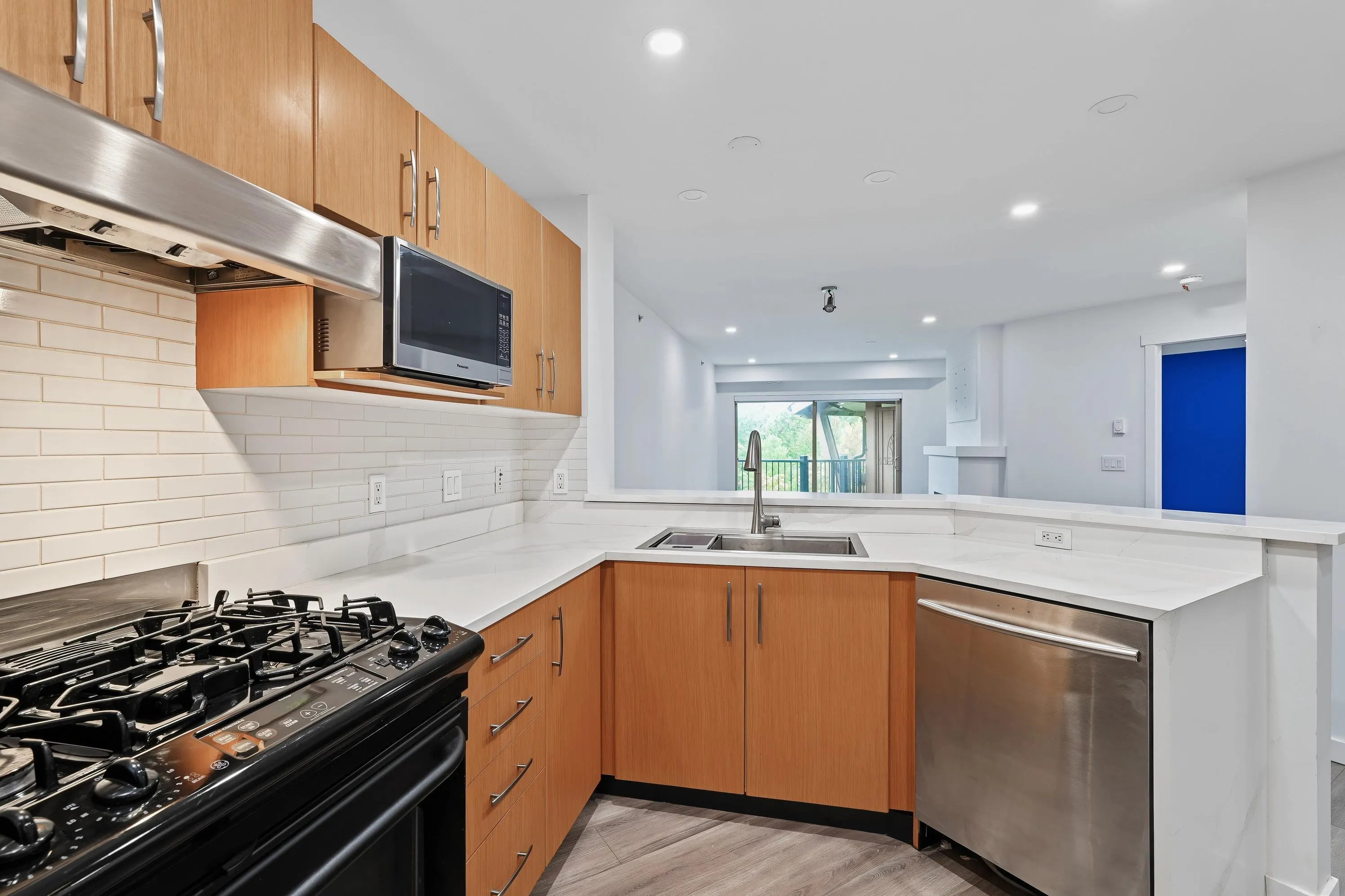 500 Klahanie Drive #403