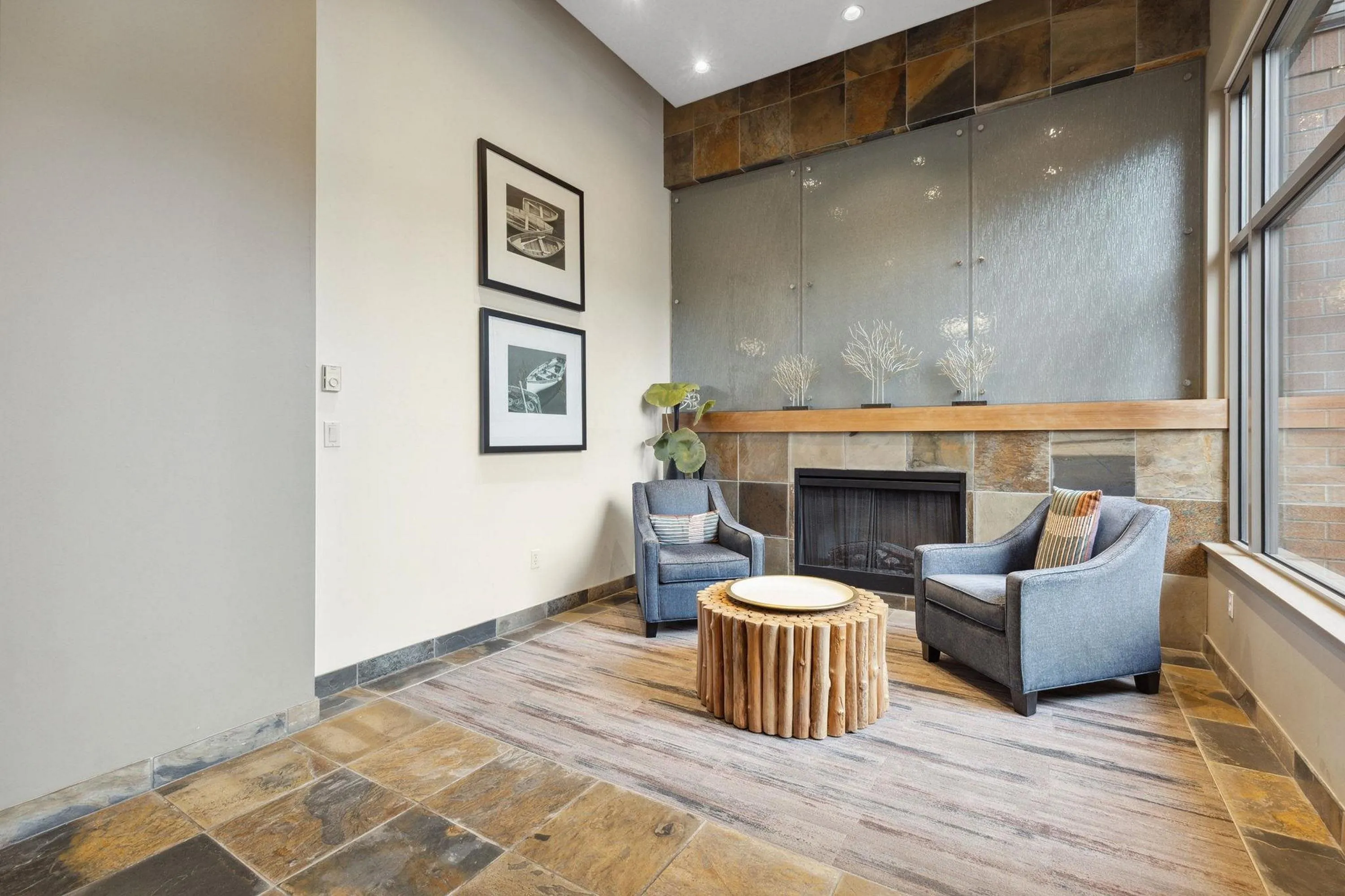 500 Klahanie Drive #403