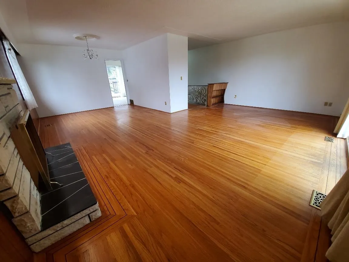 644 W 14th Street #Upper