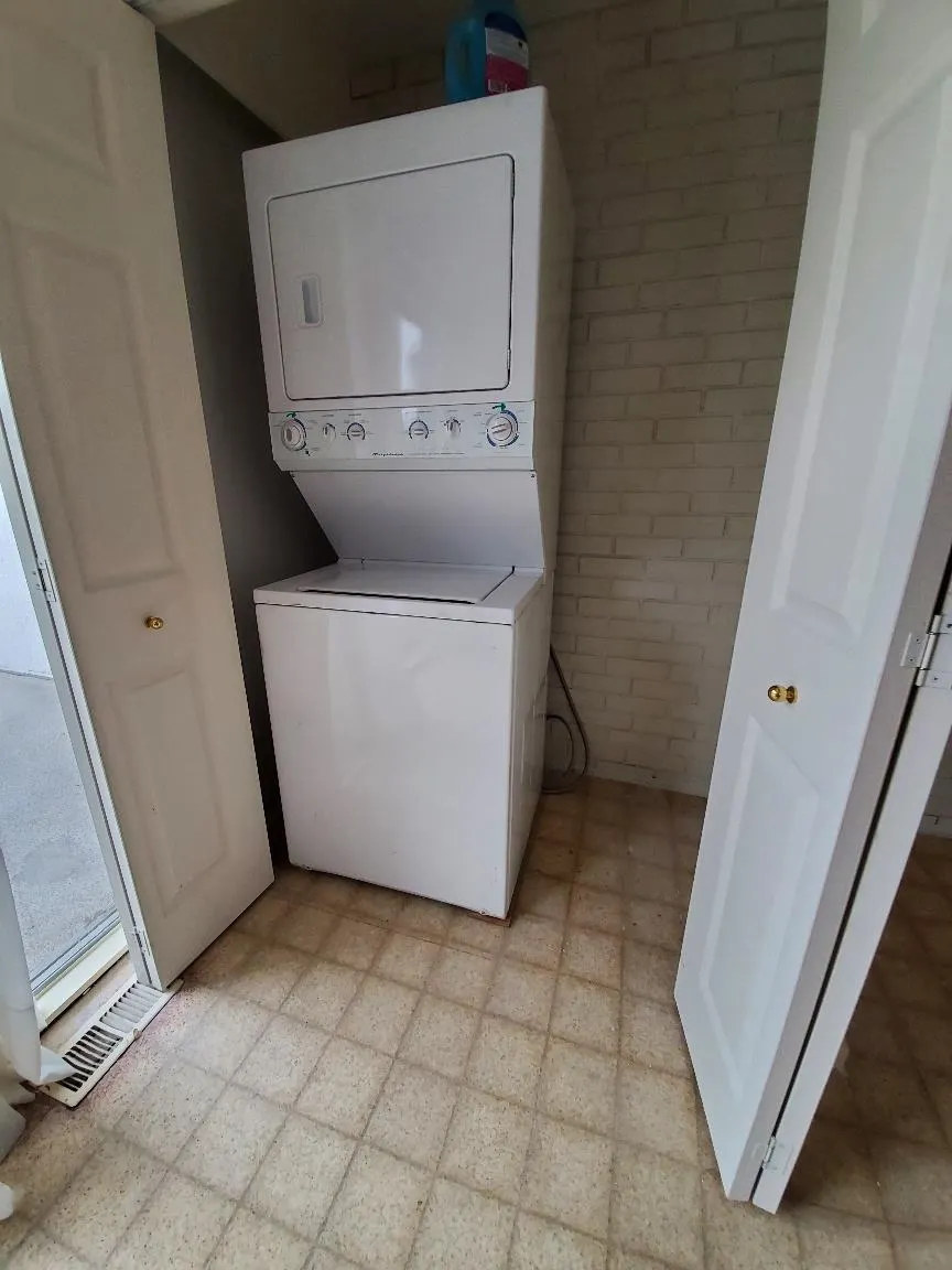 644 W 14th Street #Upper