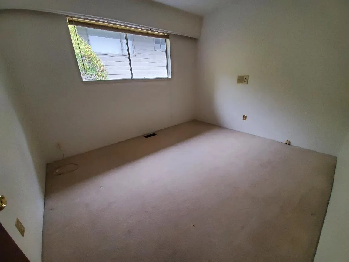 644 W 14th Street #Upper