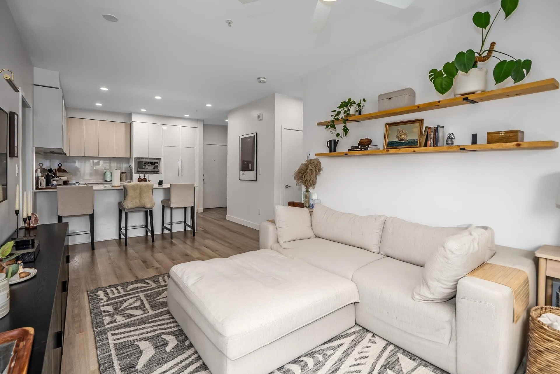 1892 Starling Drive #109