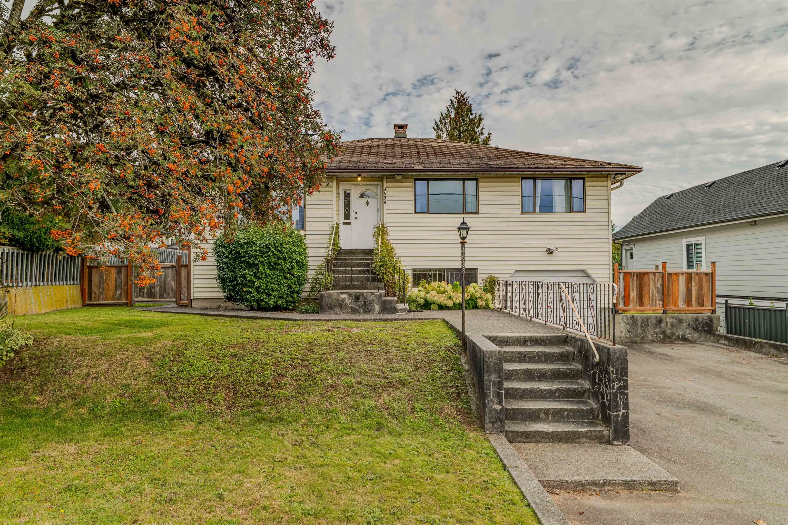 4638 Royal Oak Avenue