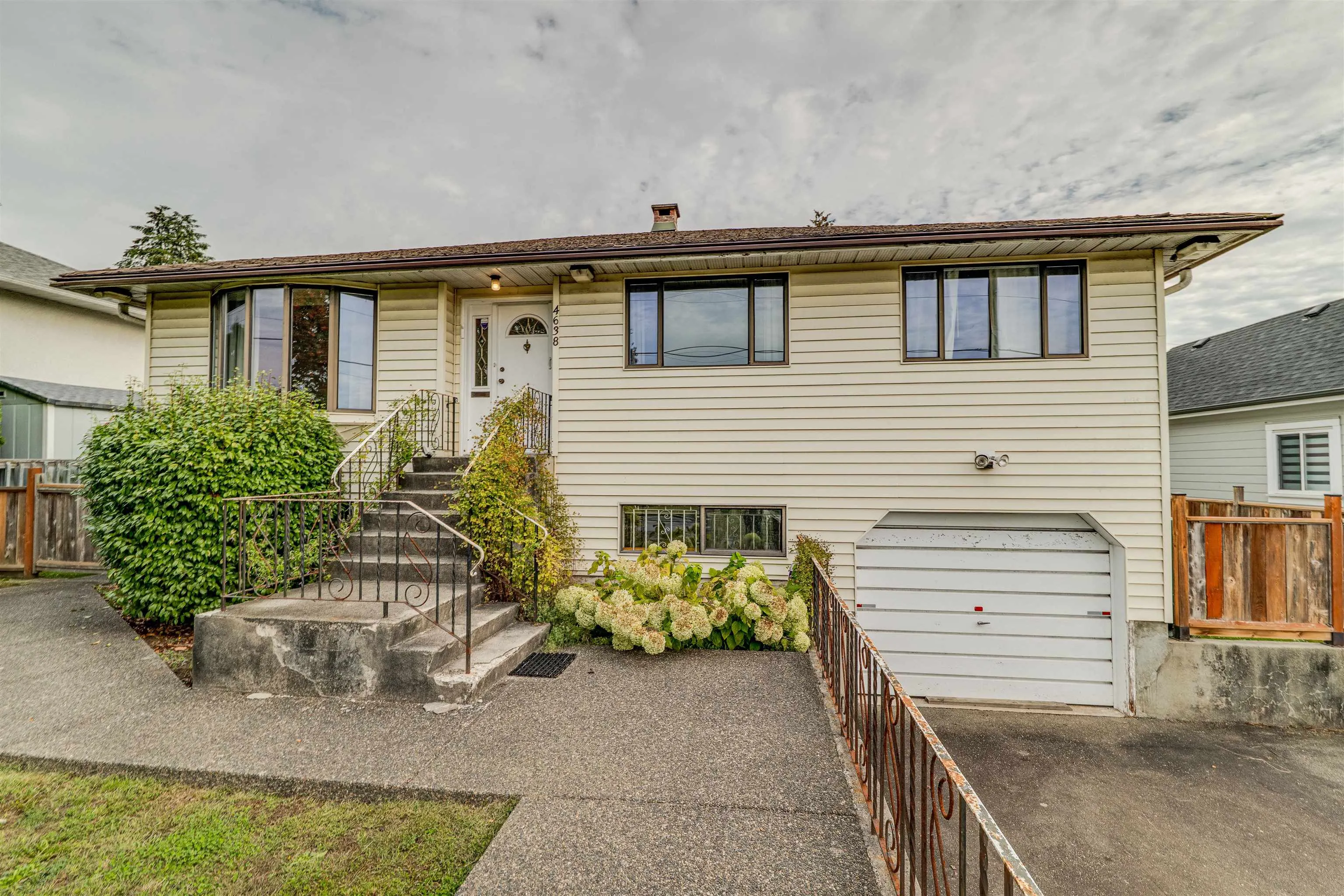 4638 Royal Oak Avenue