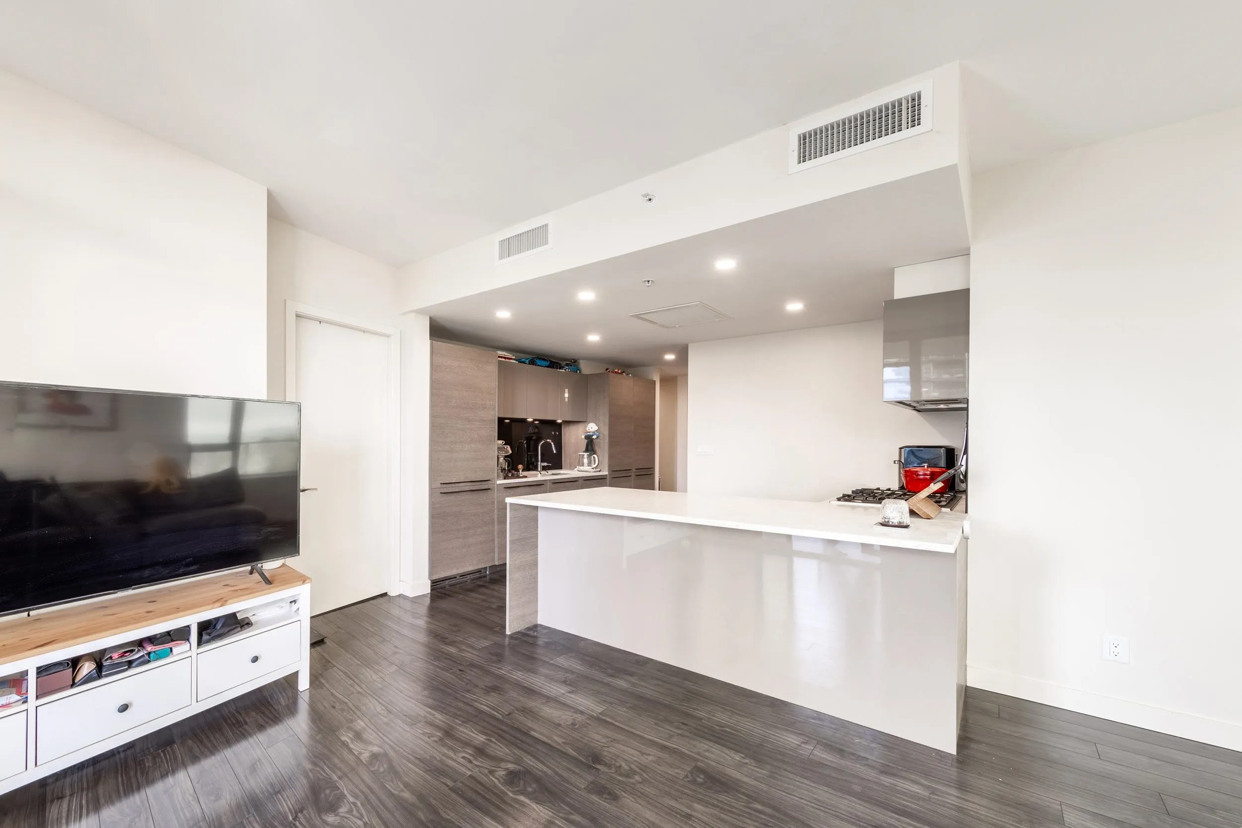 6383 Mckay Avenue #1106