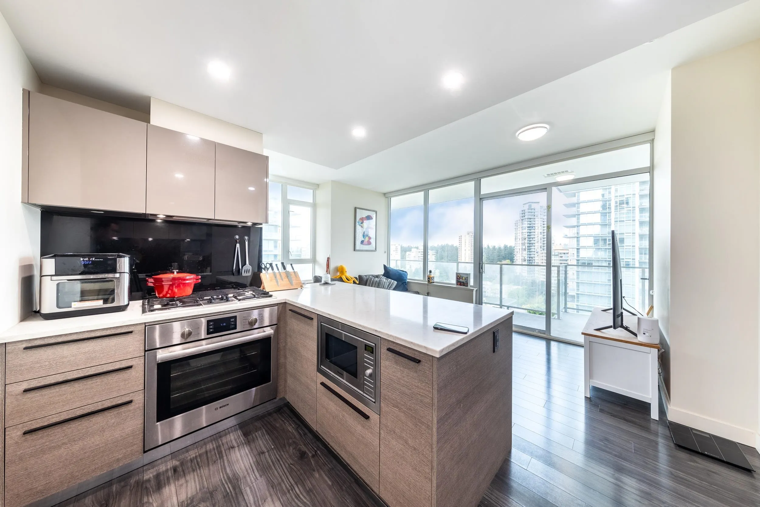 6383 Mckay Avenue #1106