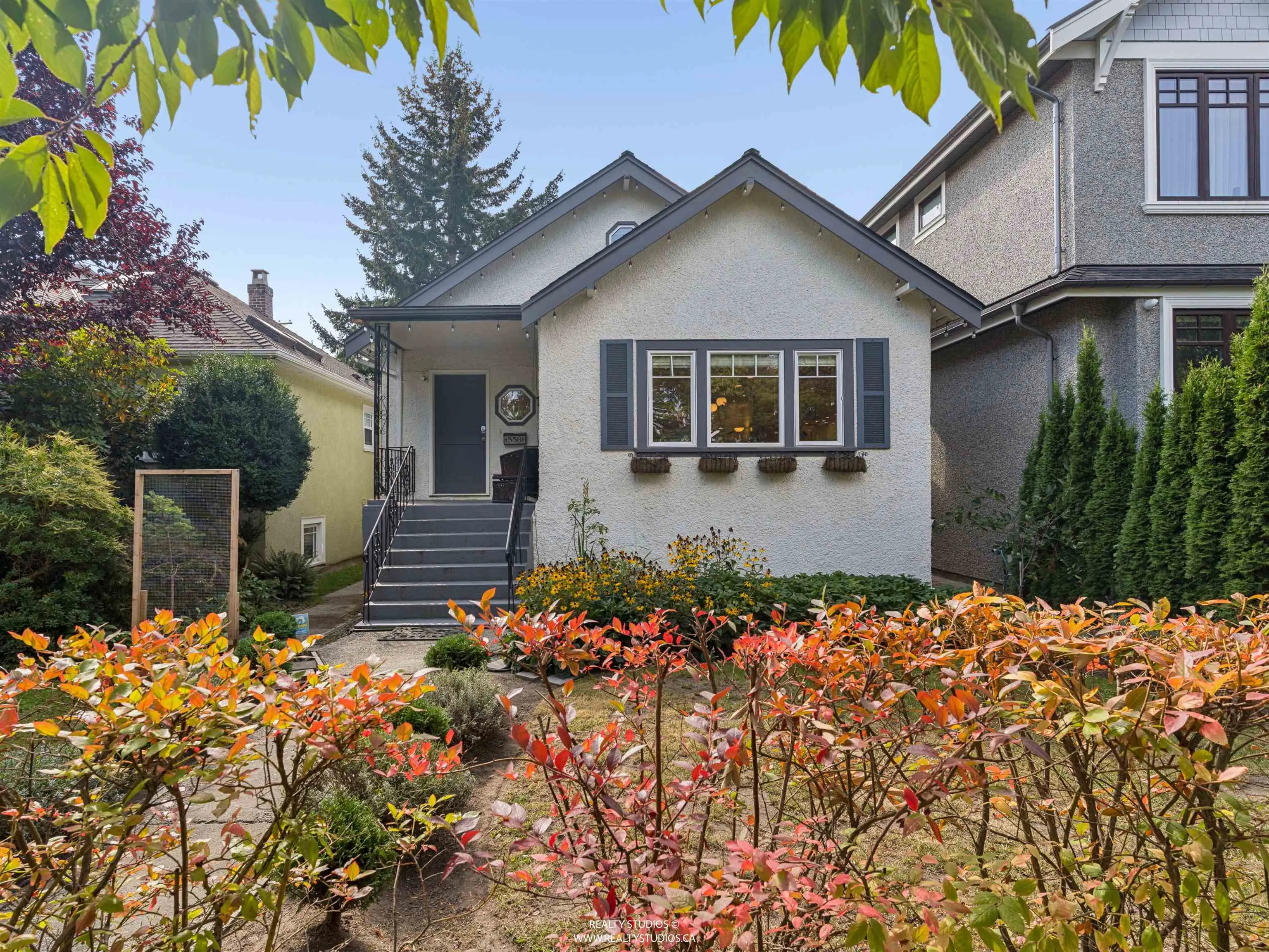 558 W 19th Avenue