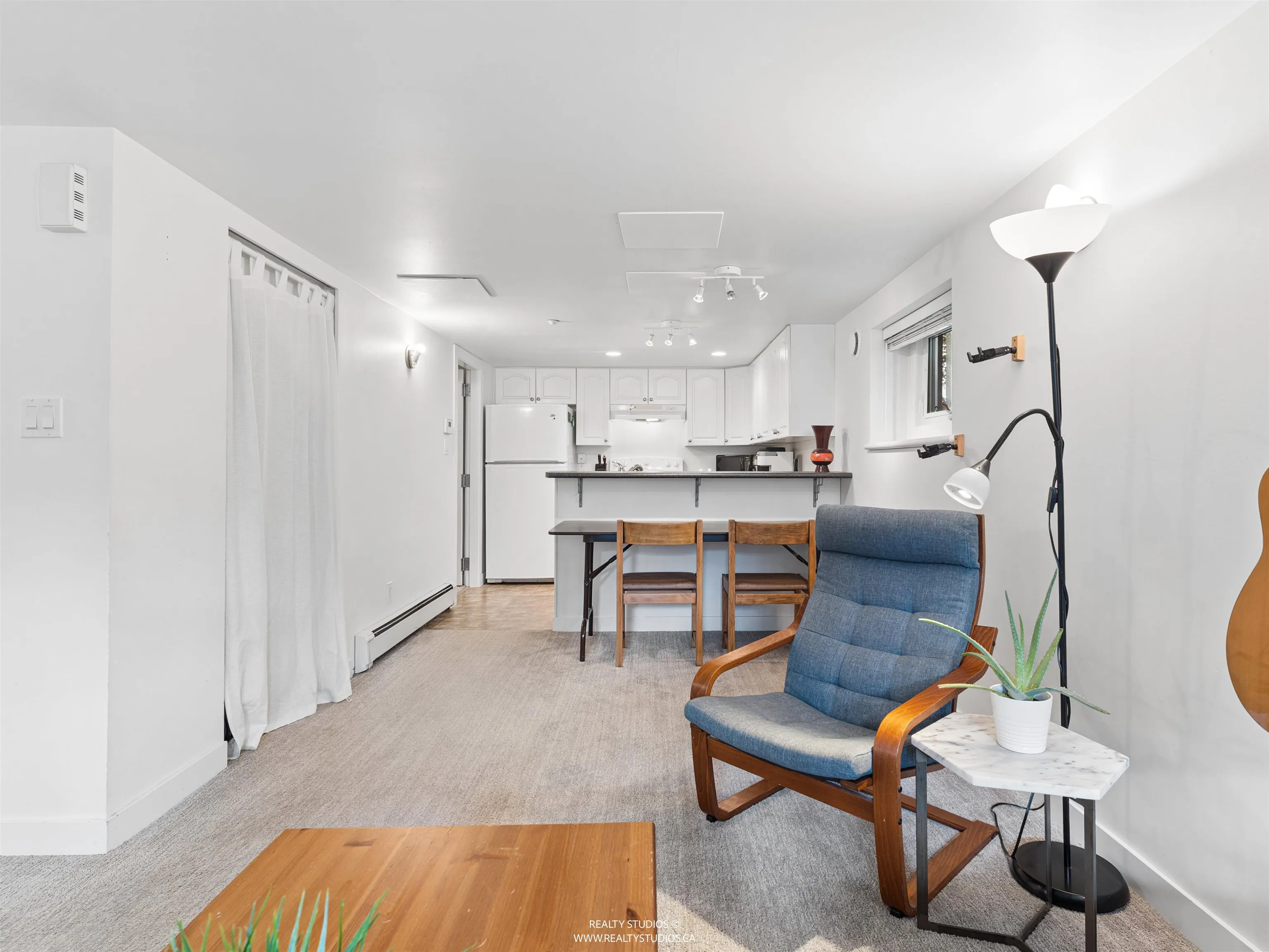 558 W 19th Avenue