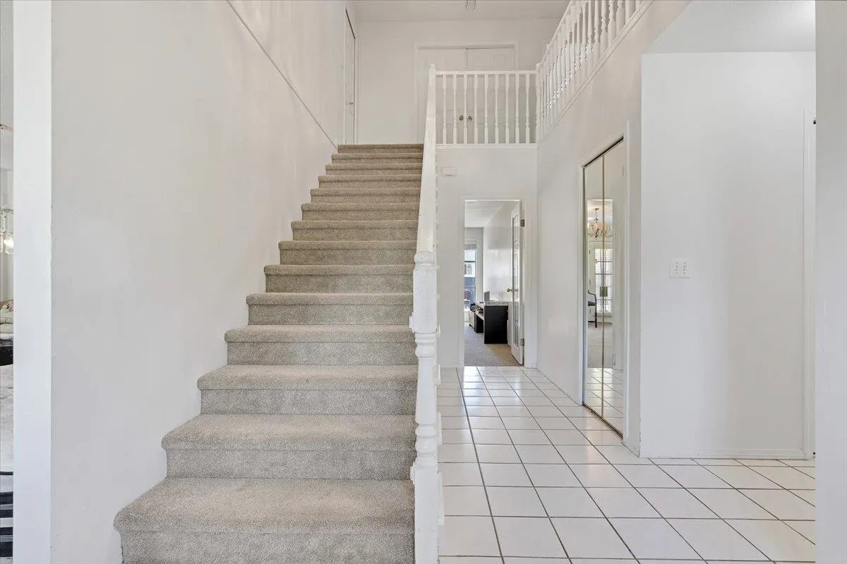 8648 140 Street