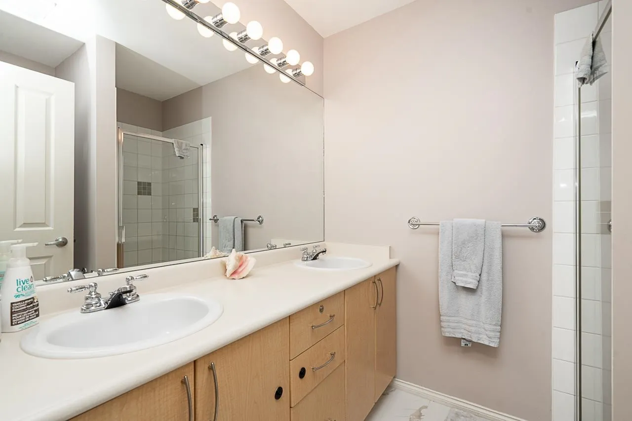8775 161 Street #14