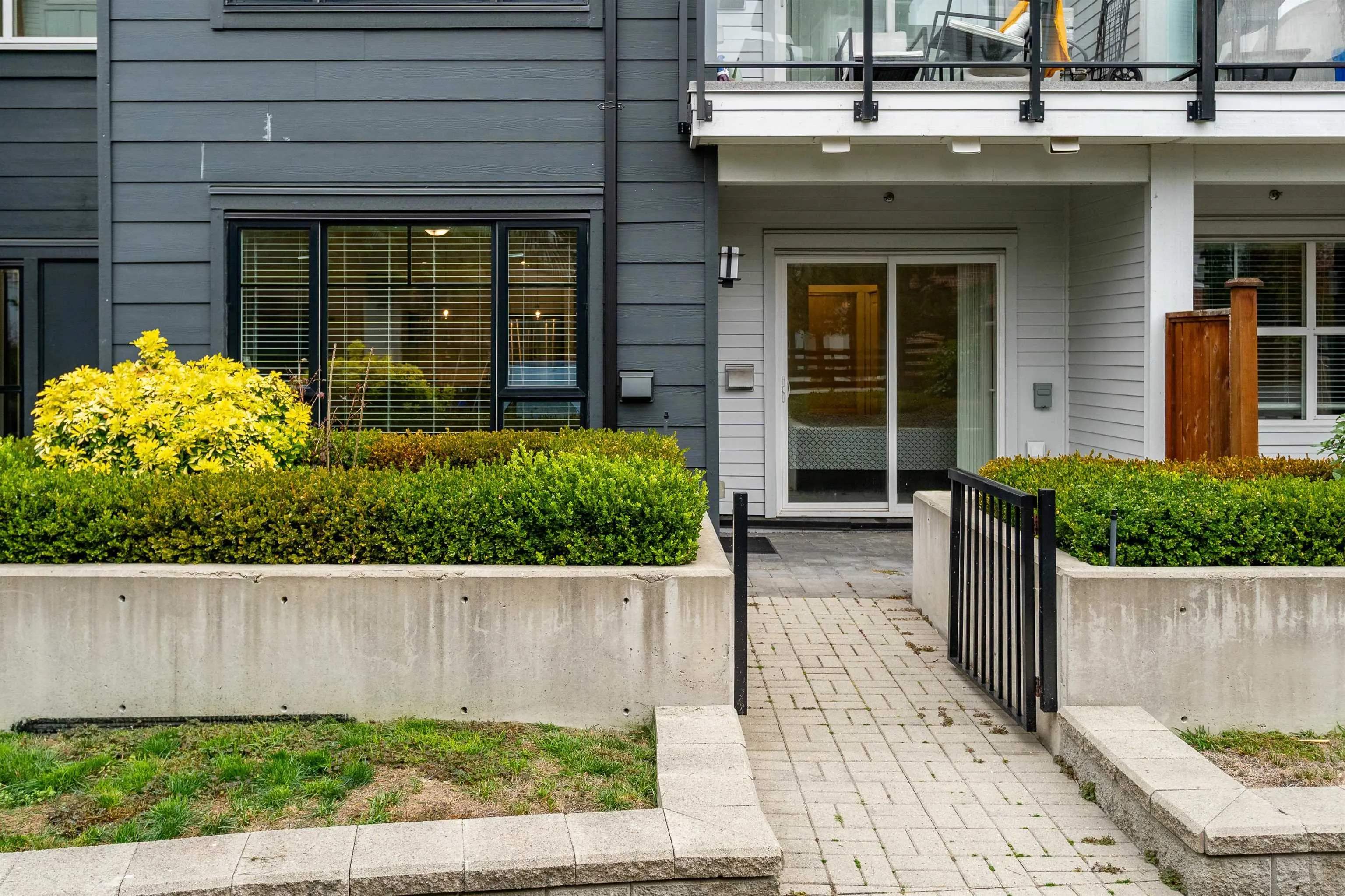 22136 49 Avenue #101