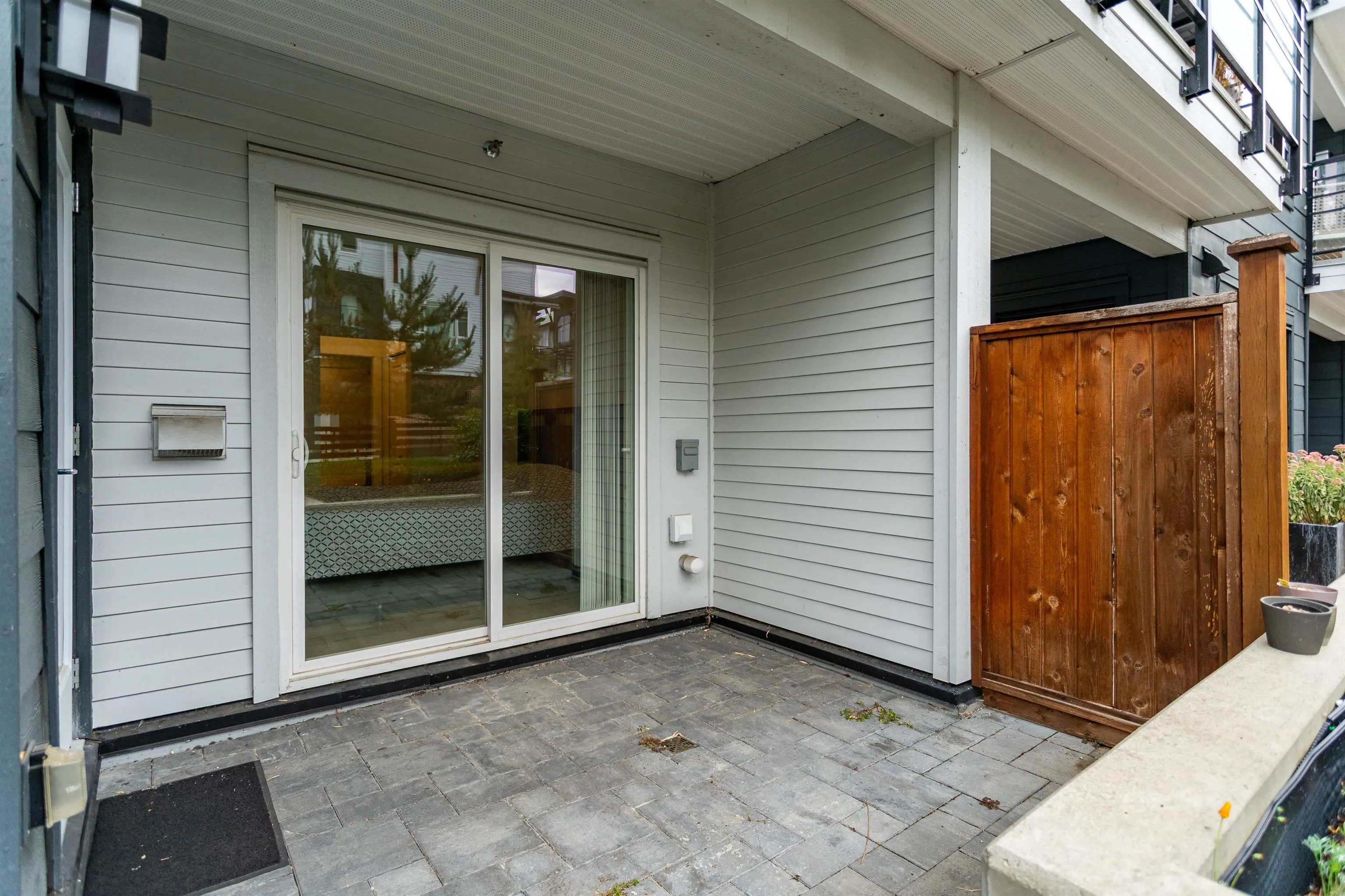 22136 49 Avenue #101