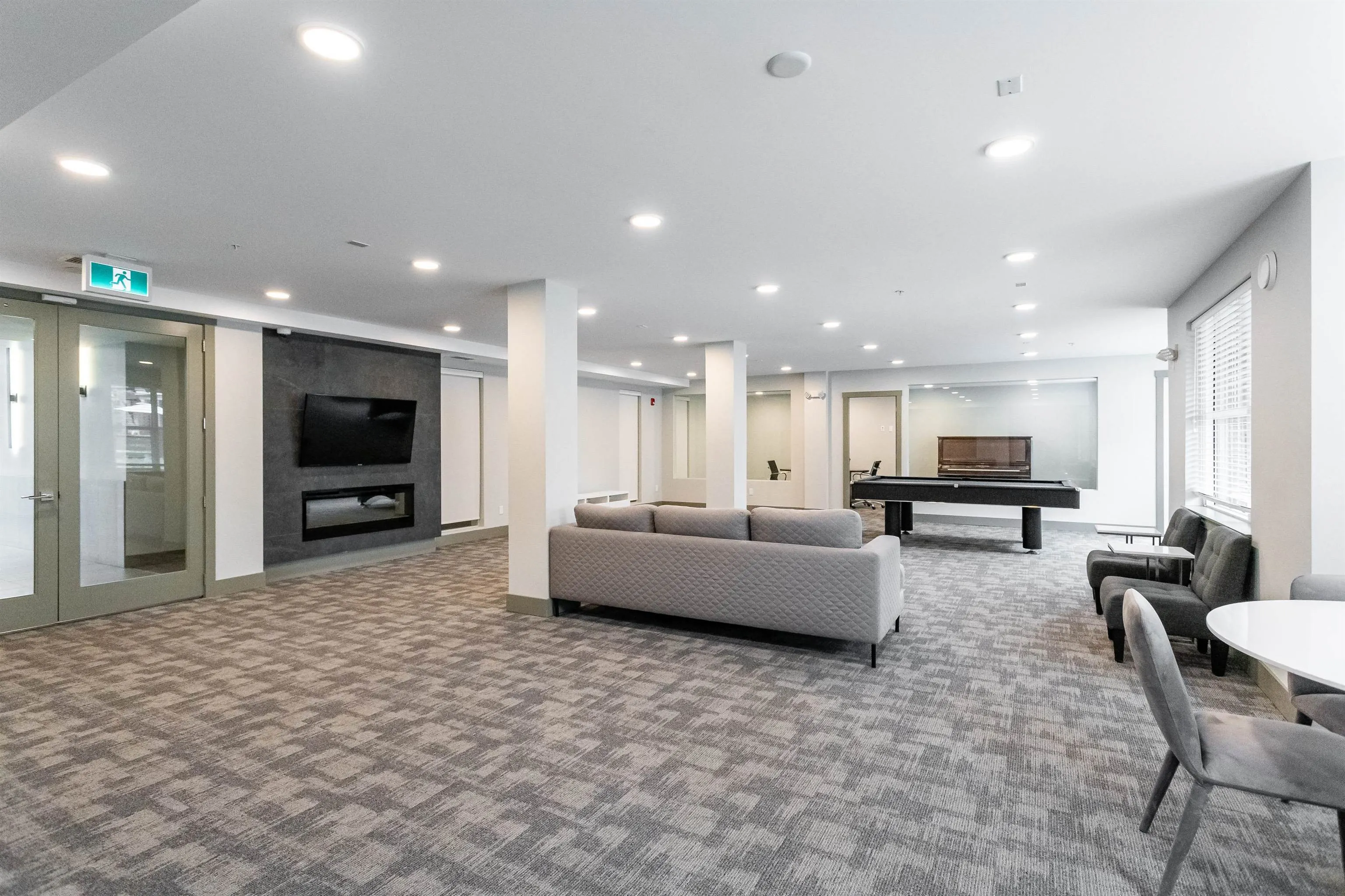 22136 49 Avenue #101