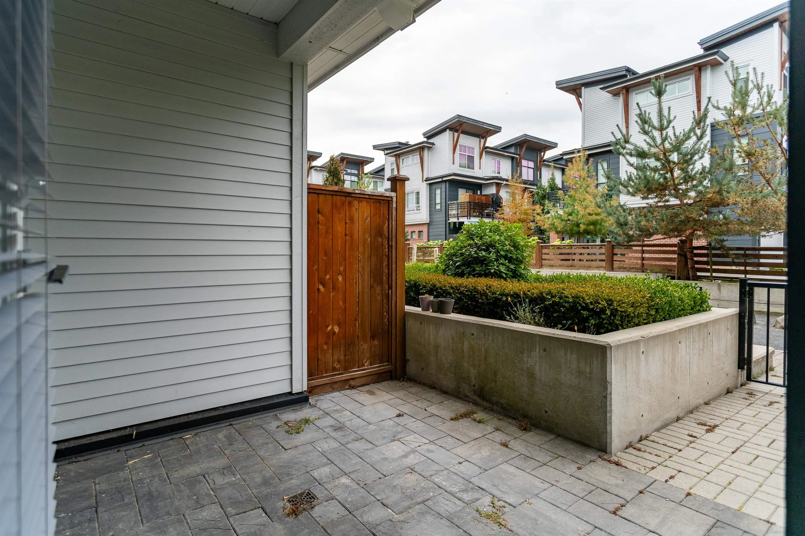22136 49 Avenue #101