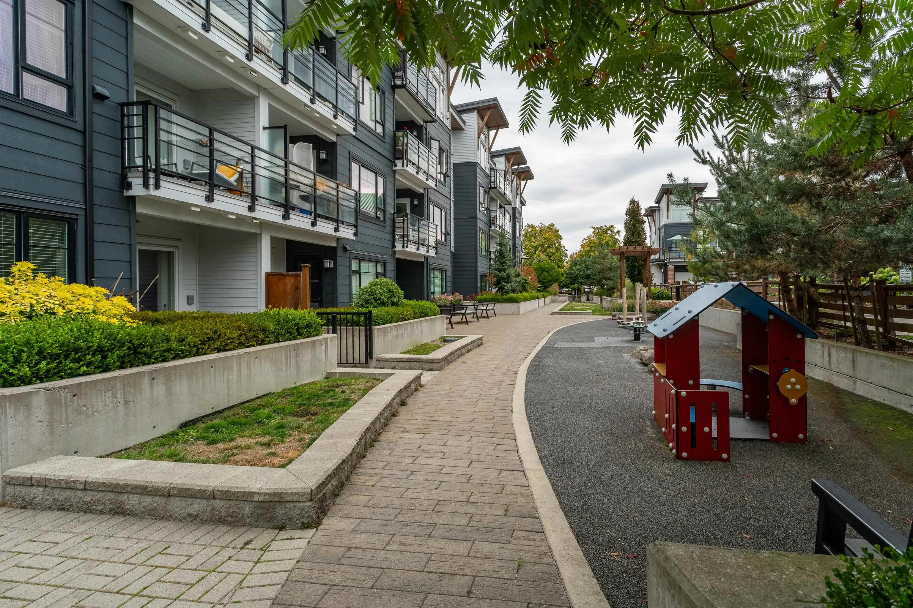 22136 49 Avenue #101