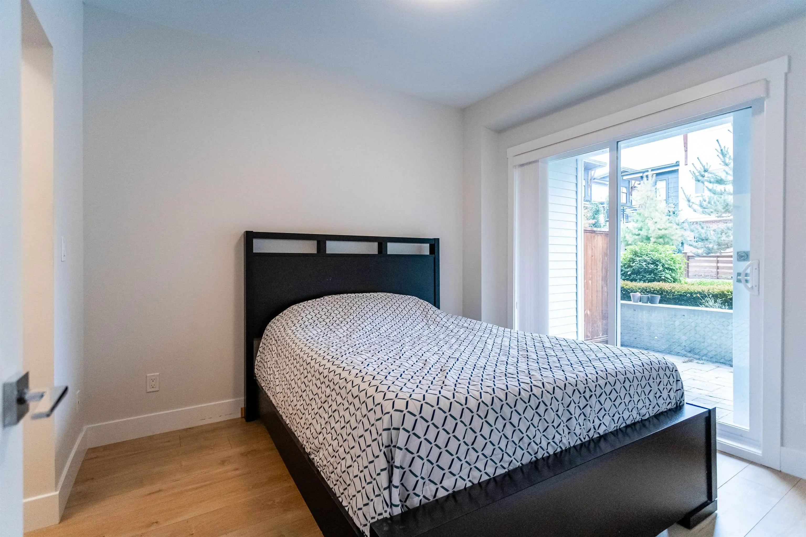 22136 49 Avenue #101