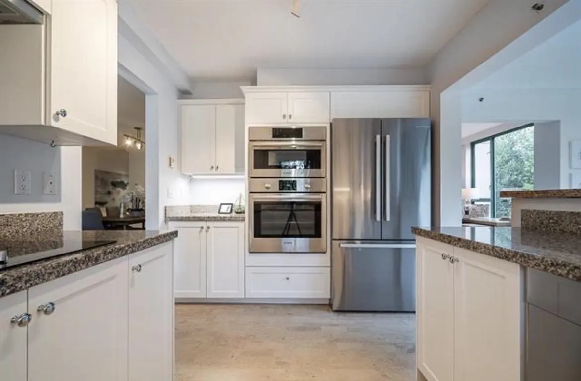 338 Taylor Way #4A