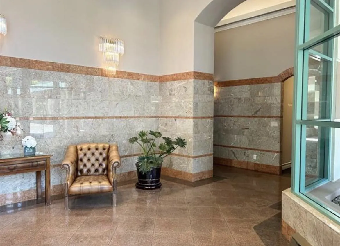 338 Taylor Way #4A