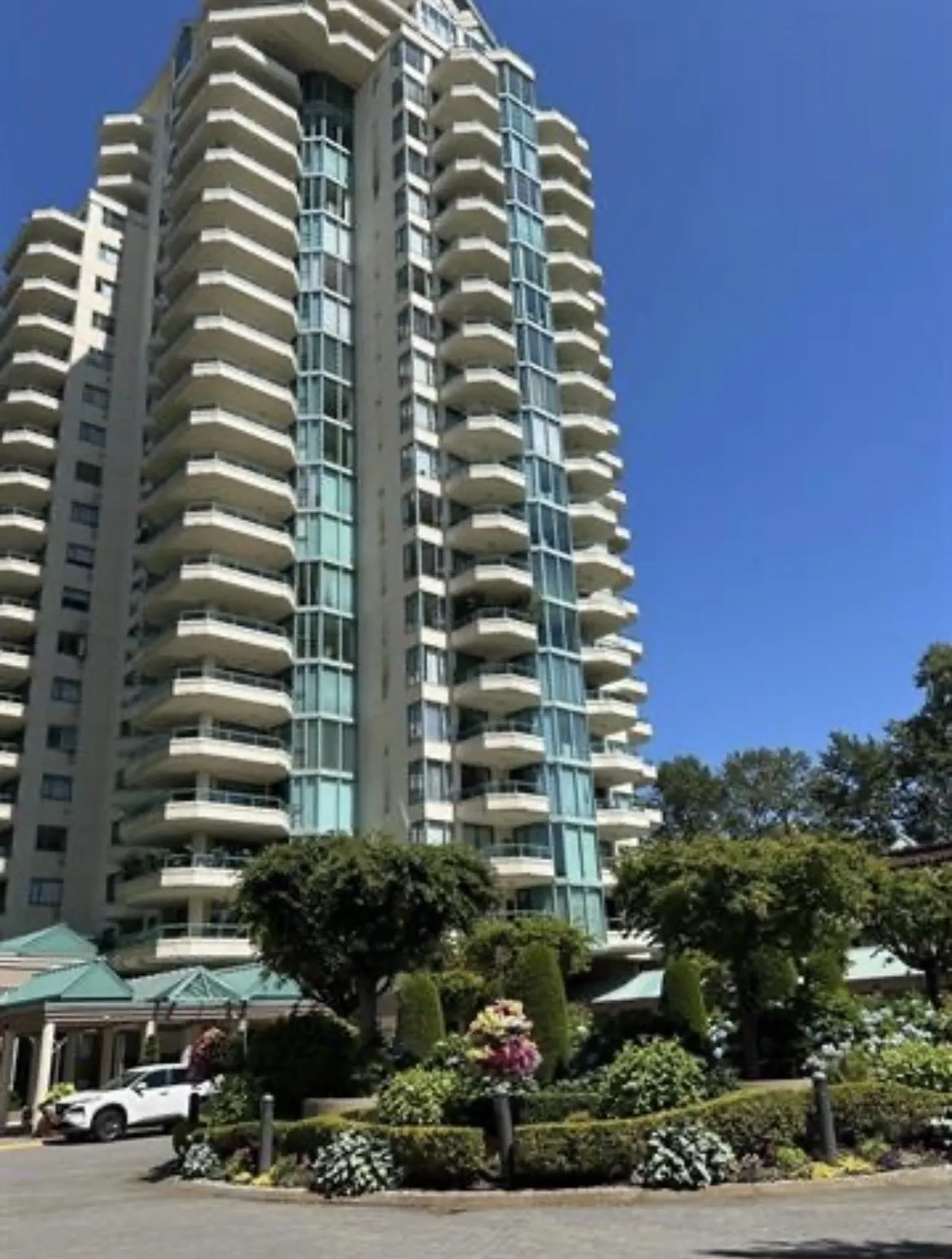 338 Taylor Way #4A