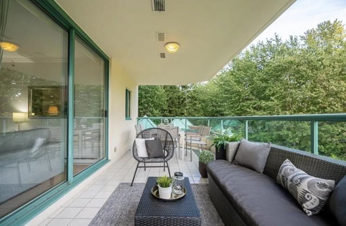 338 Taylor Way #4A
