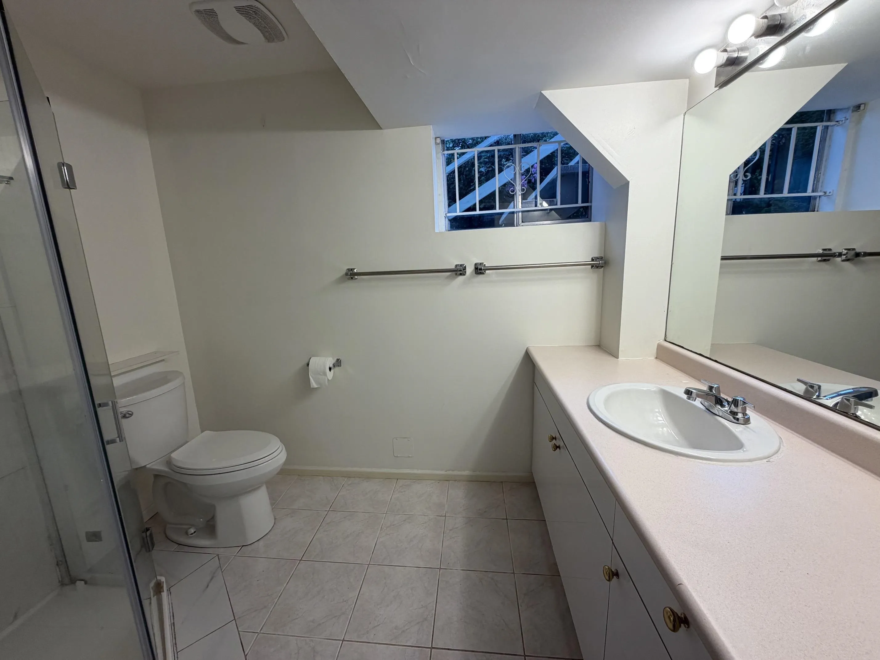 77 W 62nd Avenue