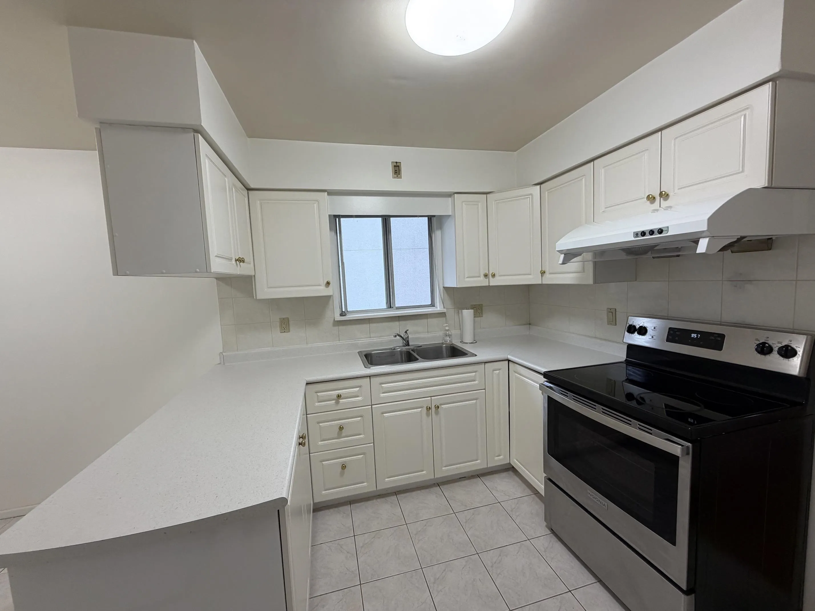 77 W 62nd Avenue