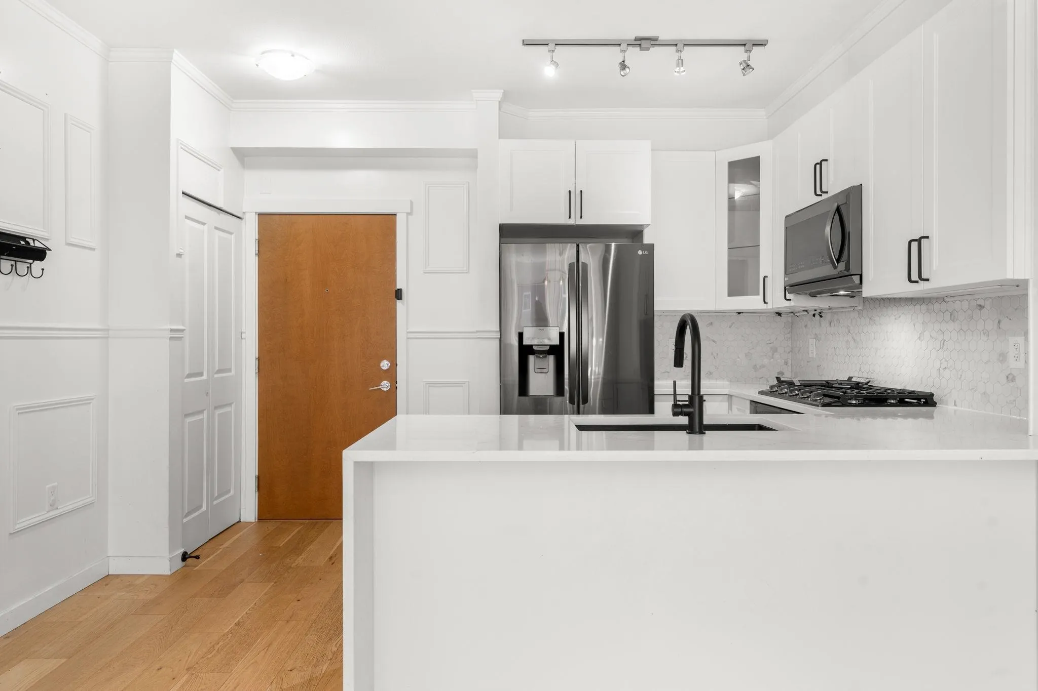 119 W 22nd Street #417