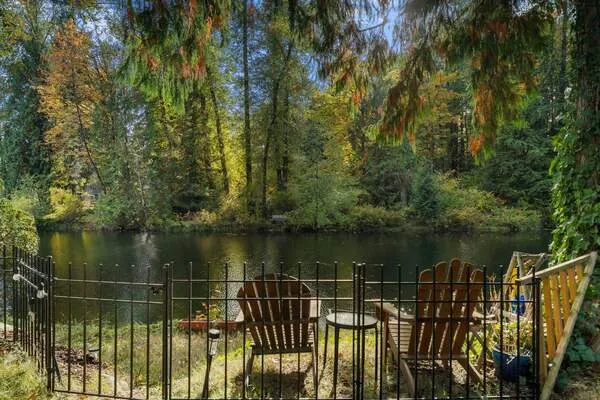 1231 River Drive
