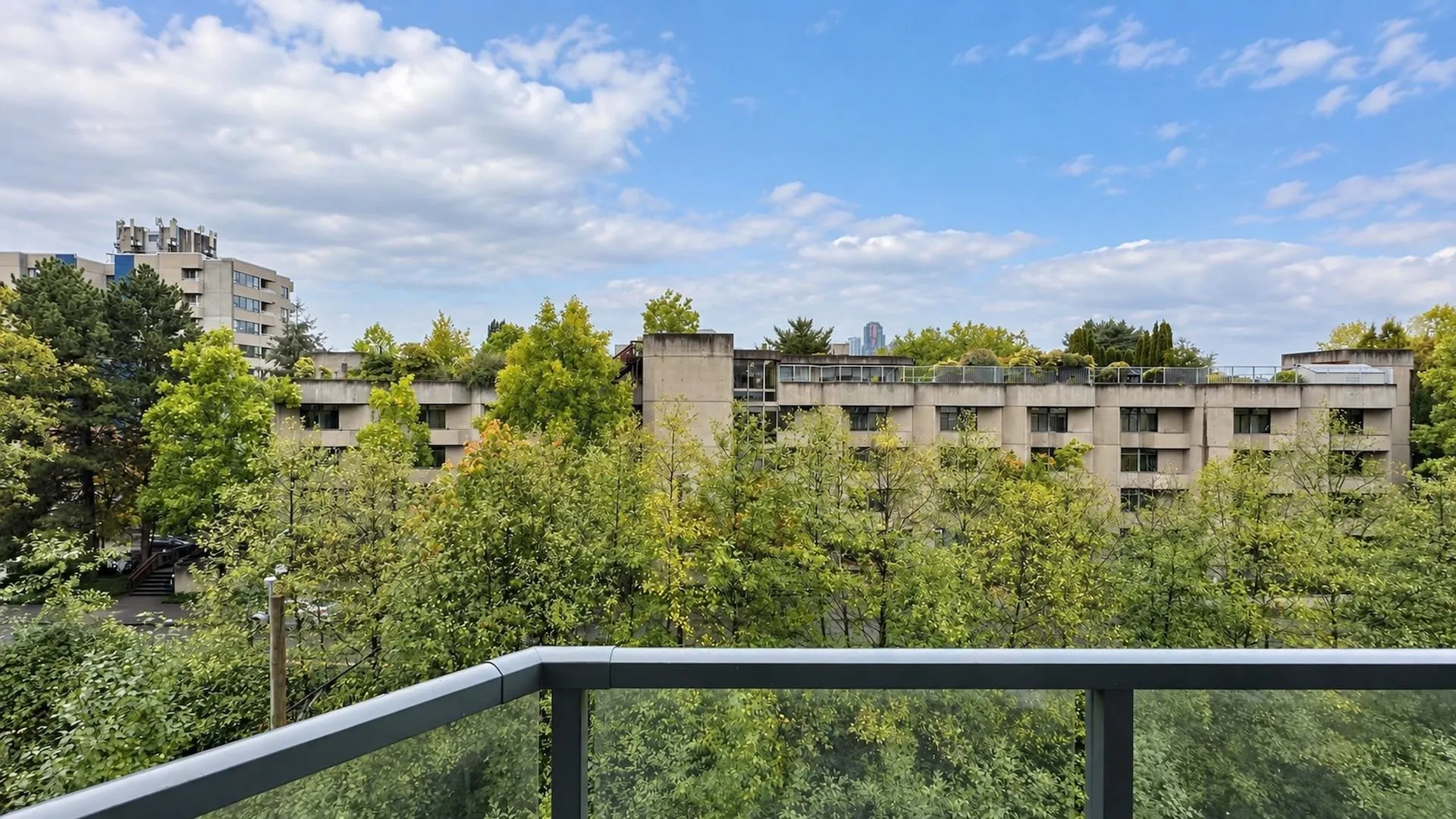 1355 W 4th Avenue #10