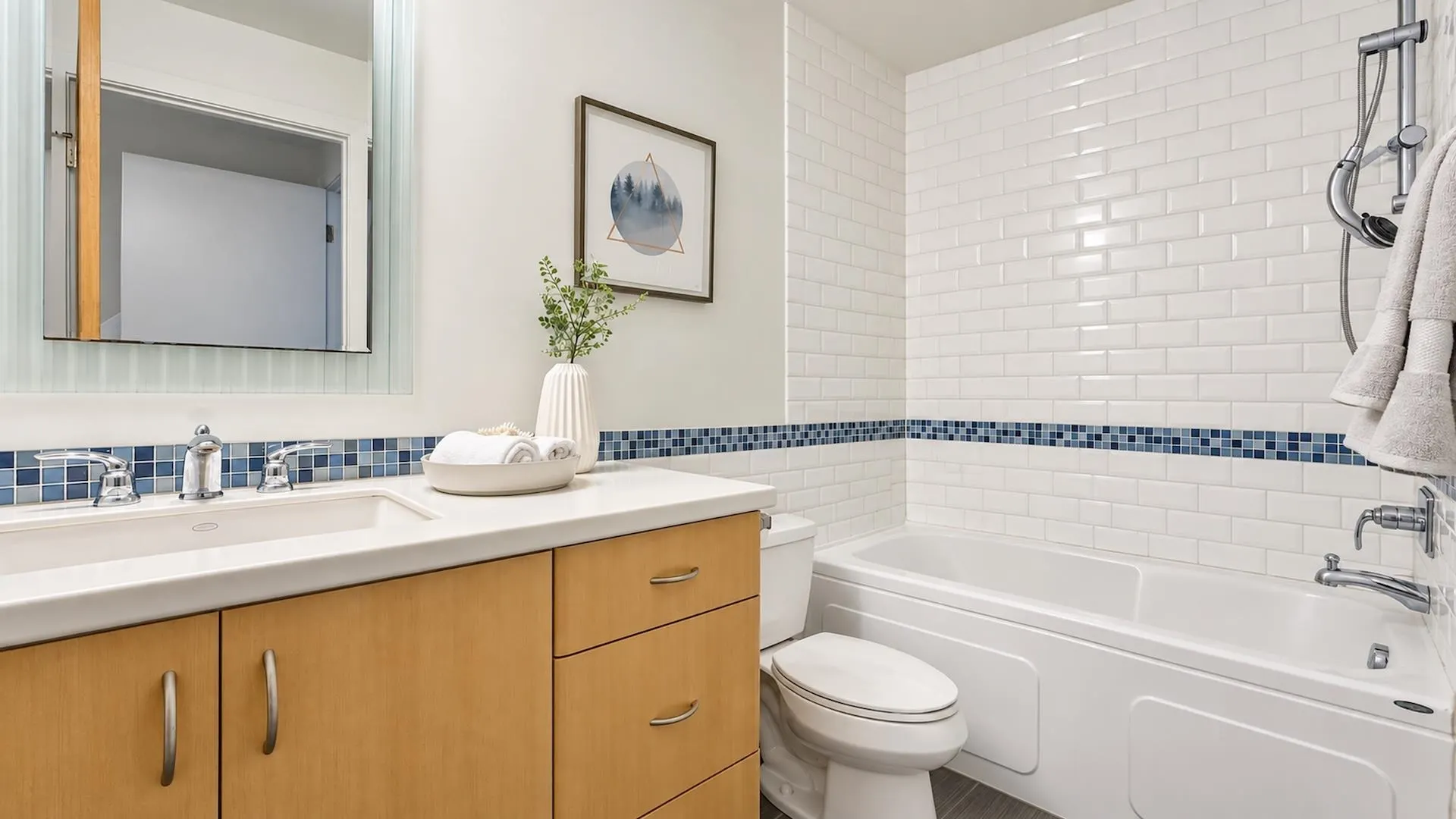 1355 W 4th Avenue #10