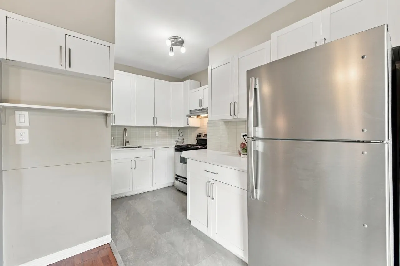 1103 Cloverley Street