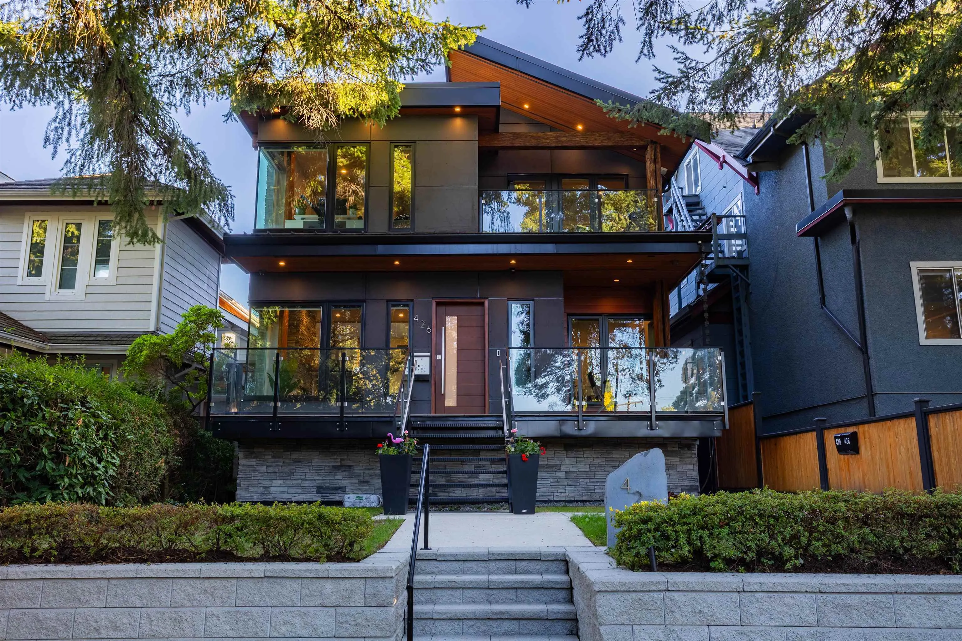 426 W 17th Avenue