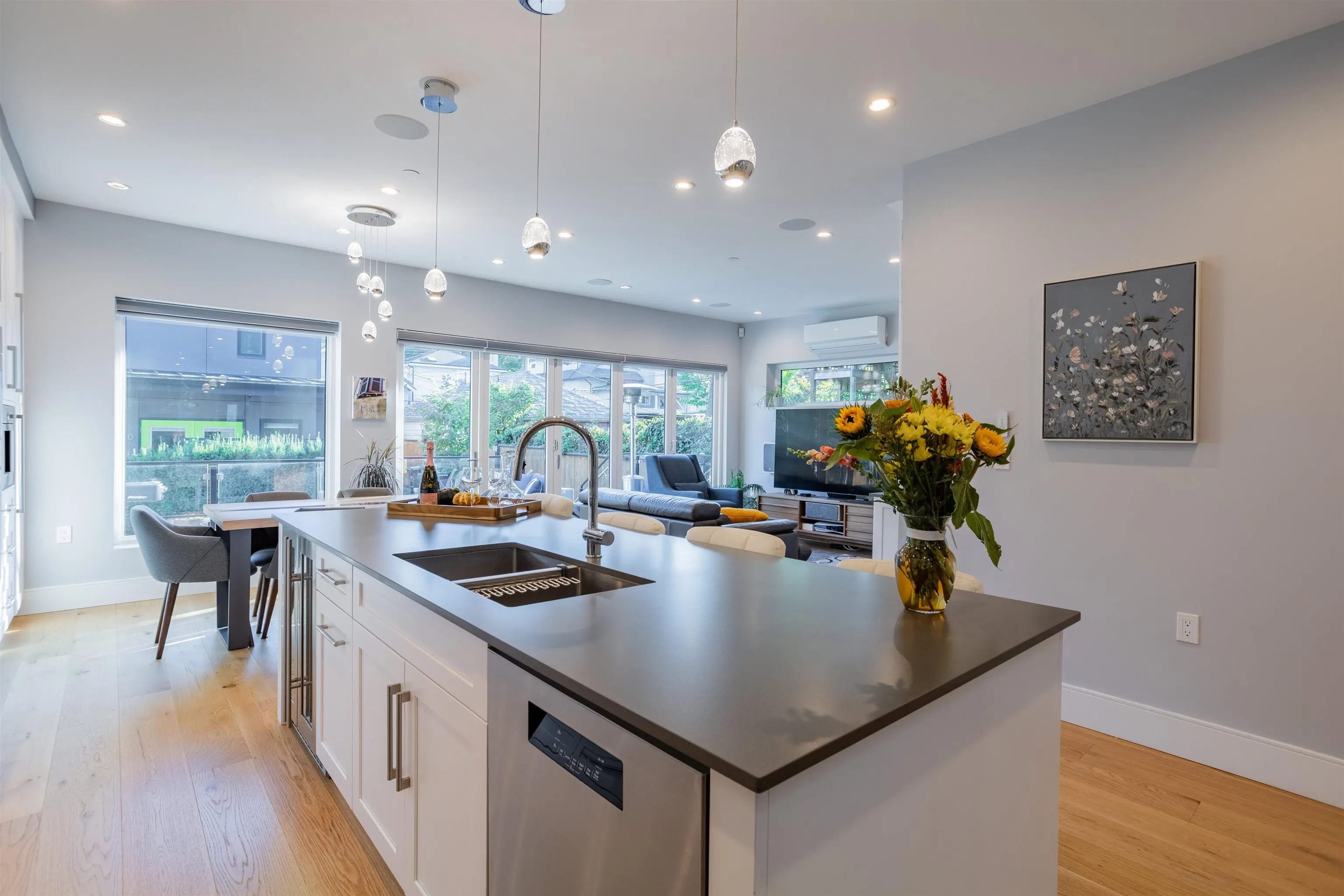 426 W 17th Avenue