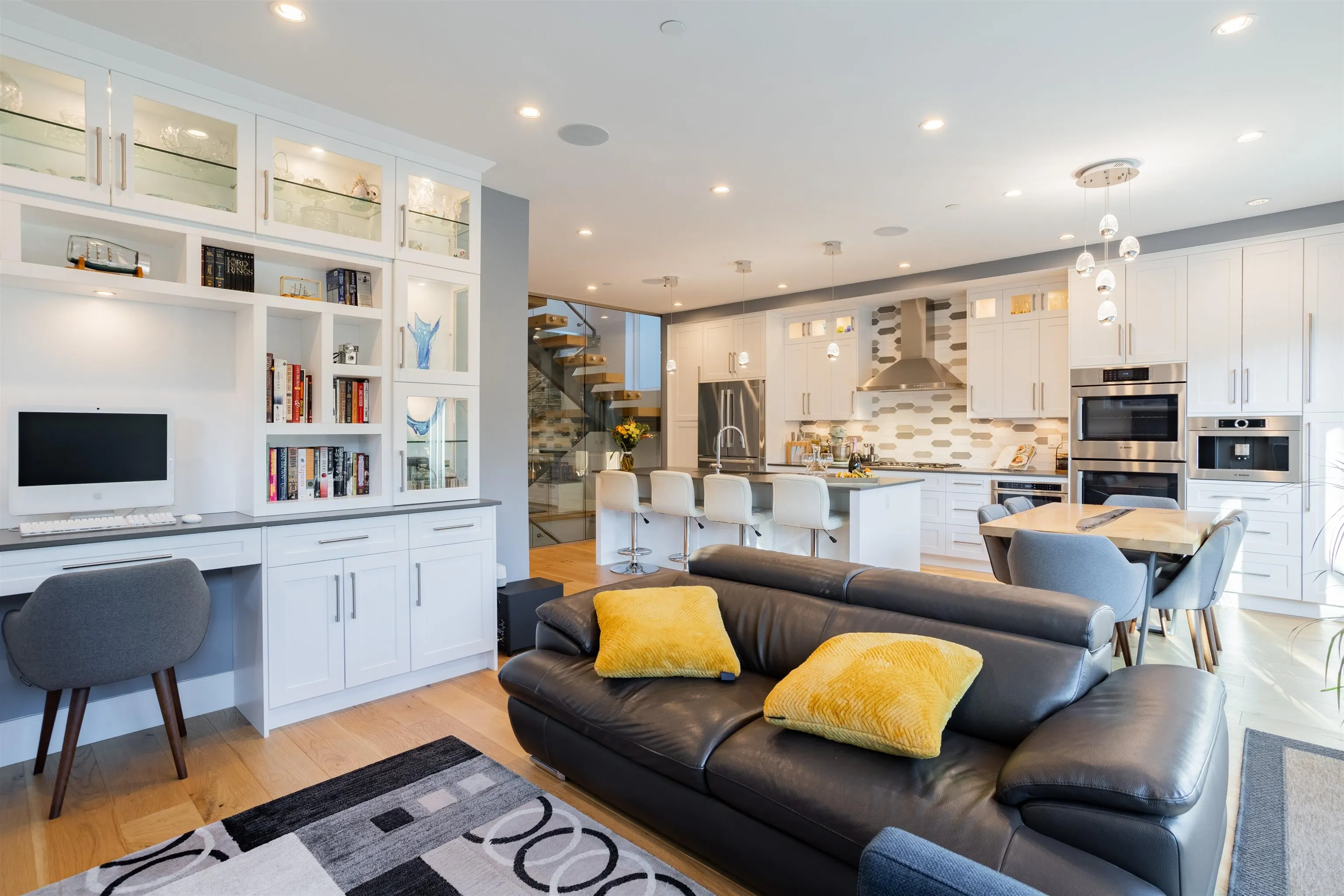 426 W 17th Avenue