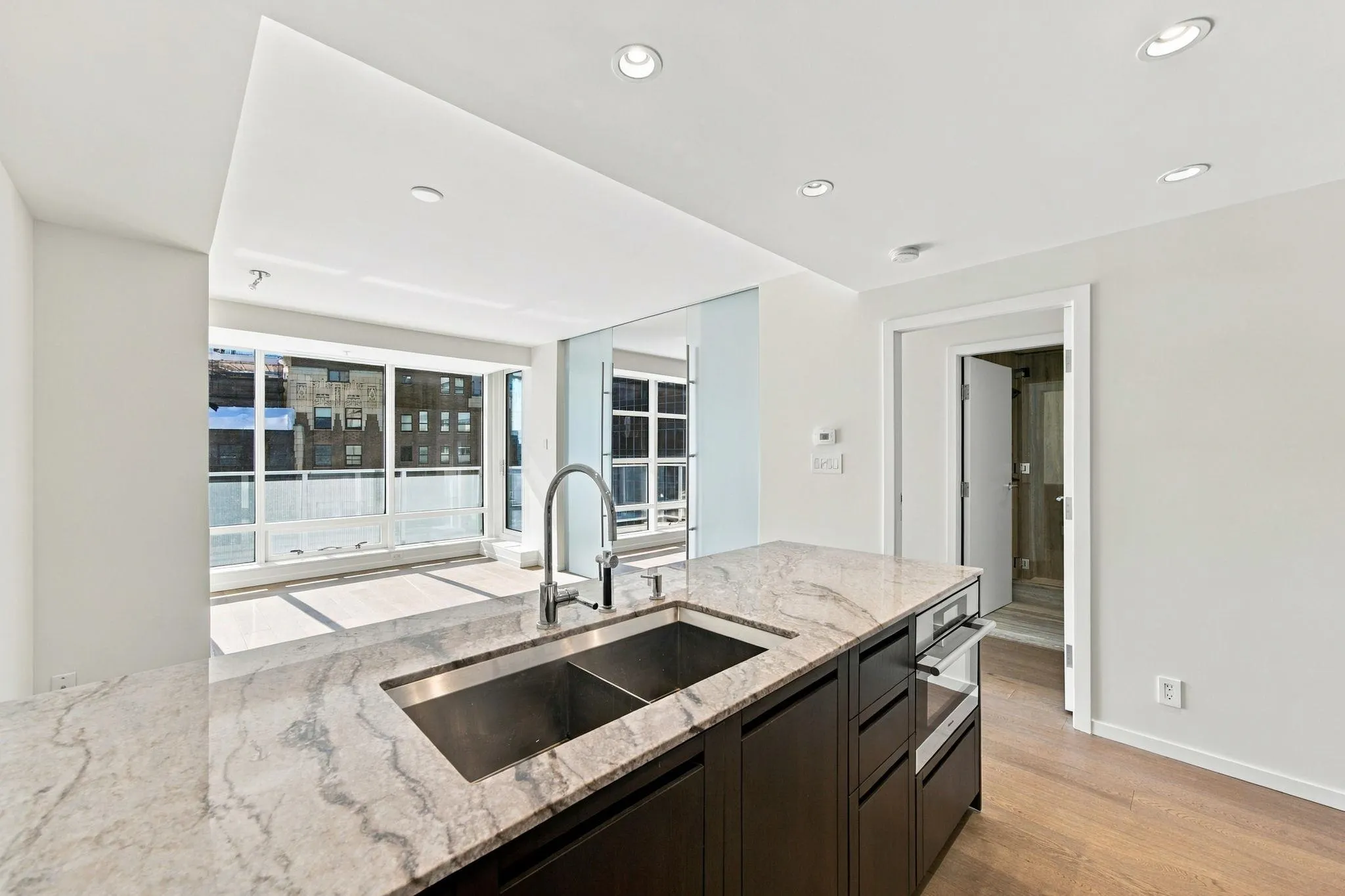 1011 W Cordova Street #2506