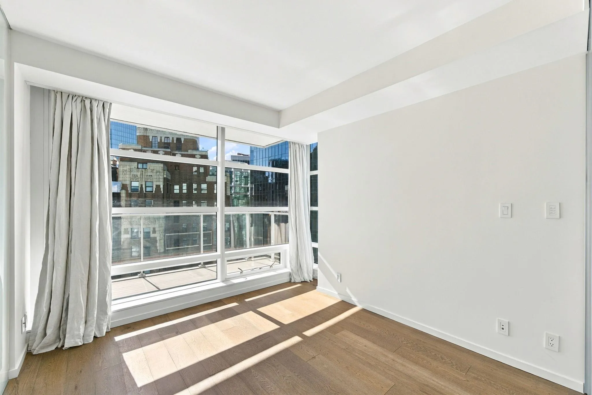 1011 W Cordova Street #2506