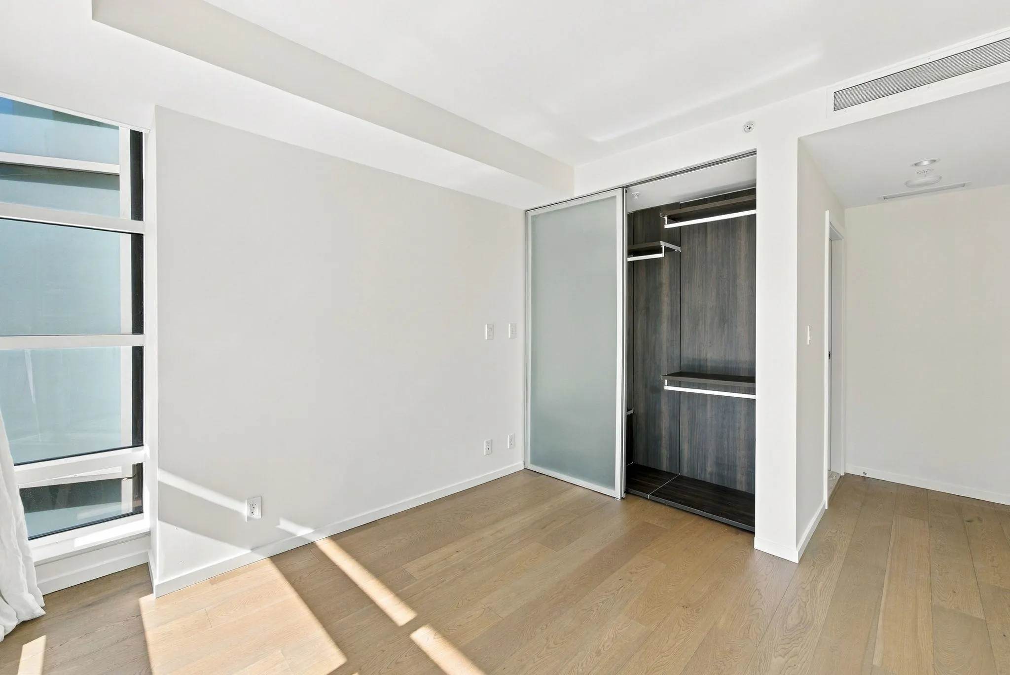 1011 W Cordova Street #2506