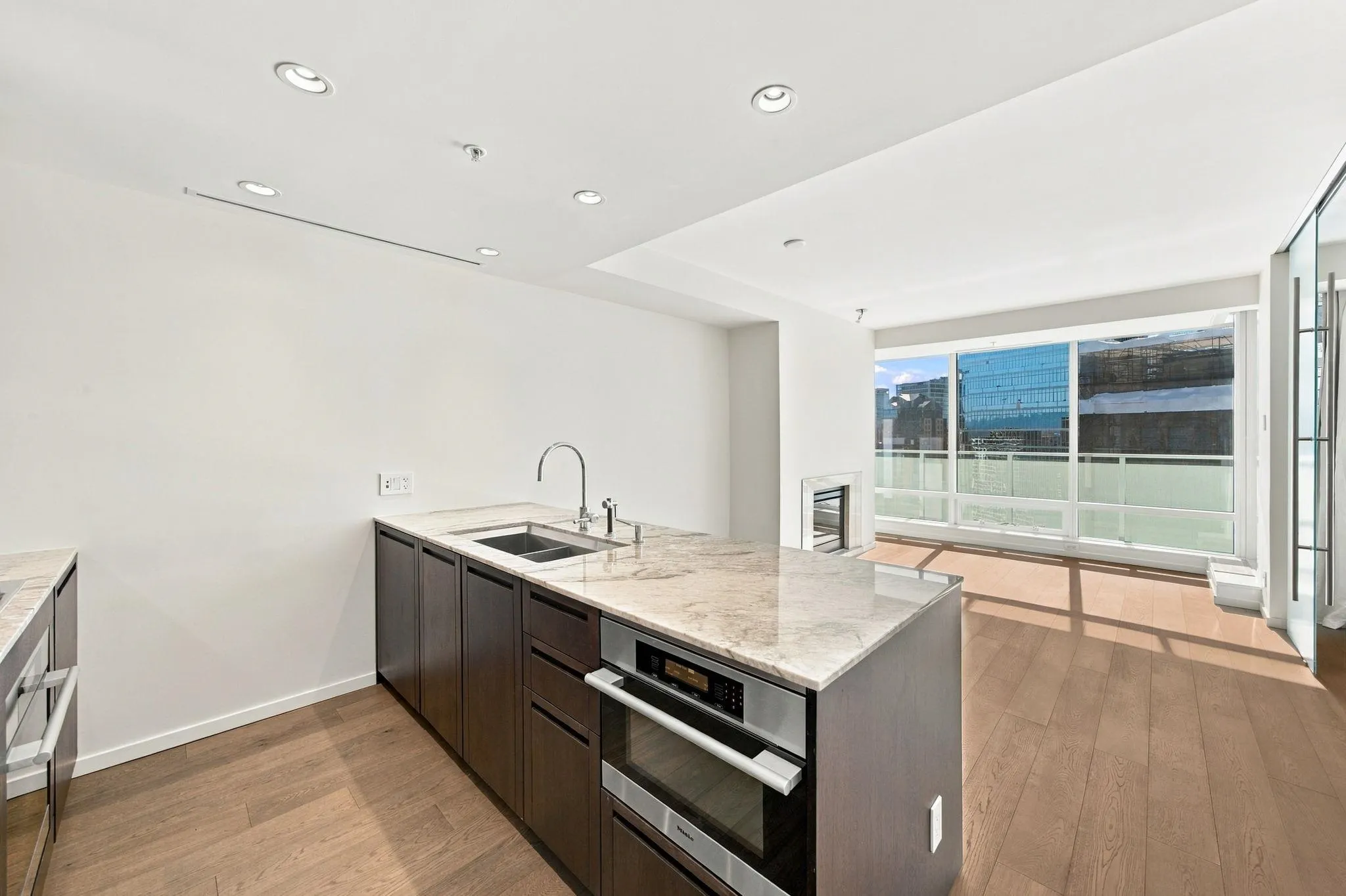 1011 W Cordova Street #2506