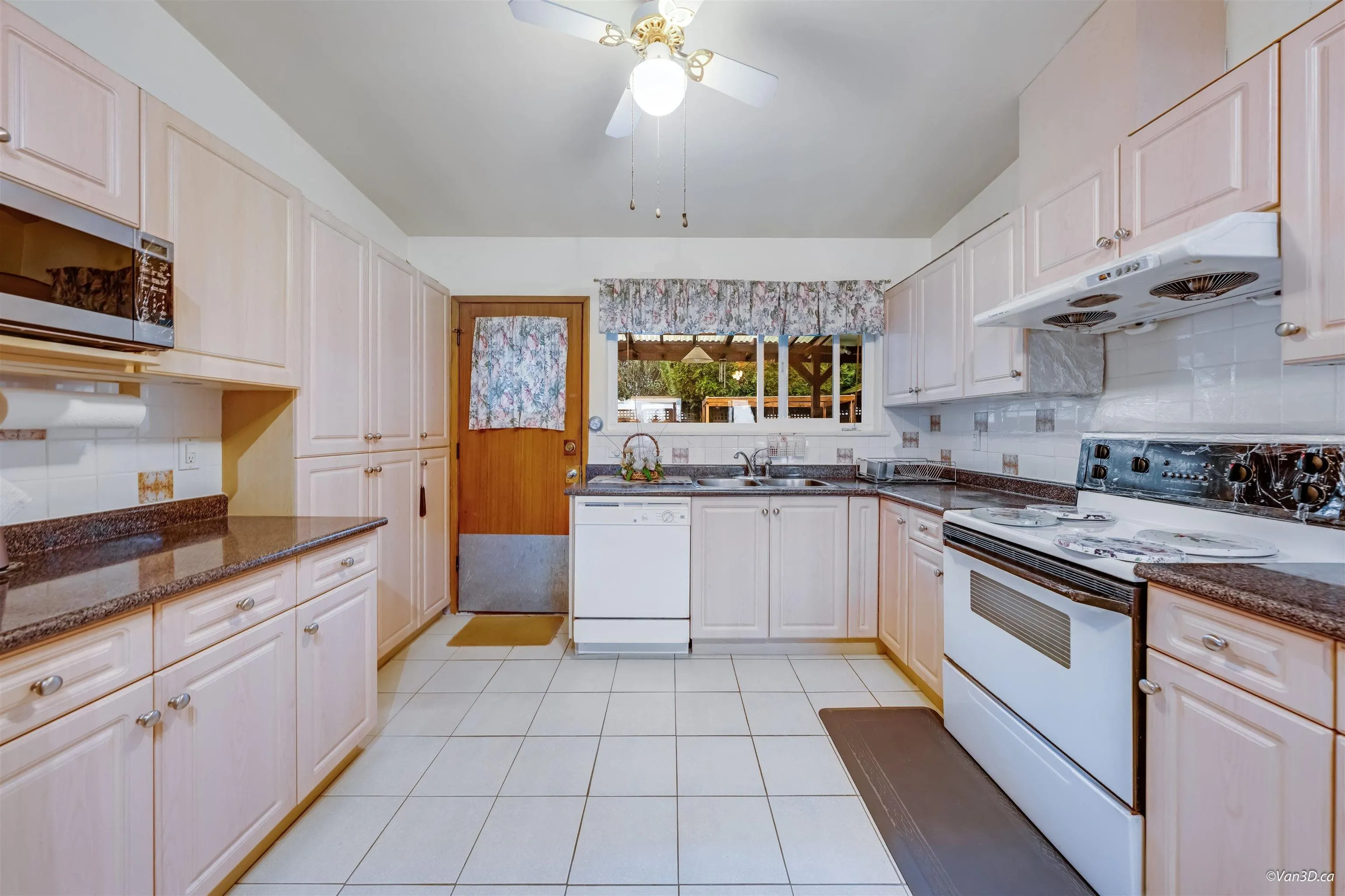 4646 Charlotte Court