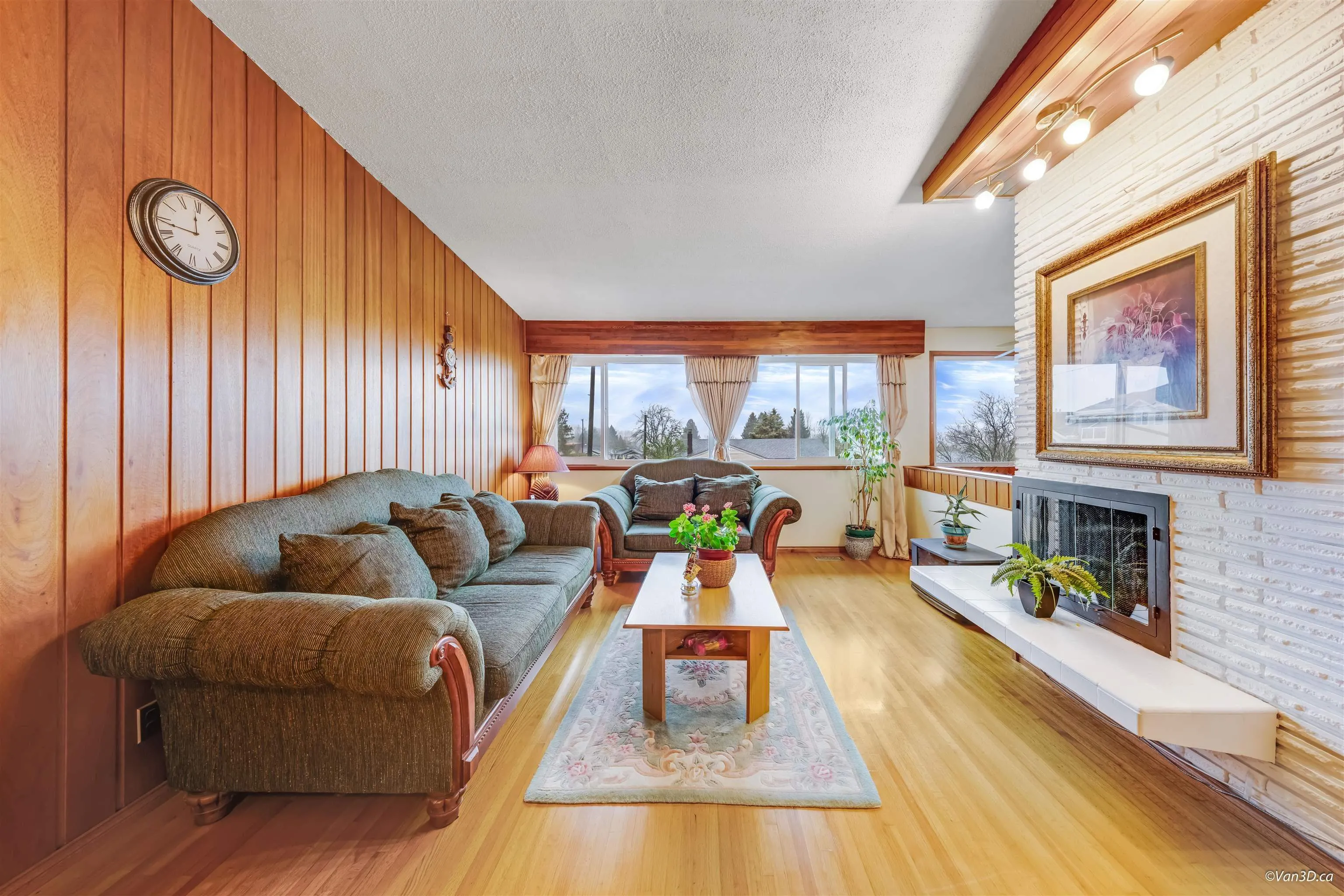 4646 Charlotte Court