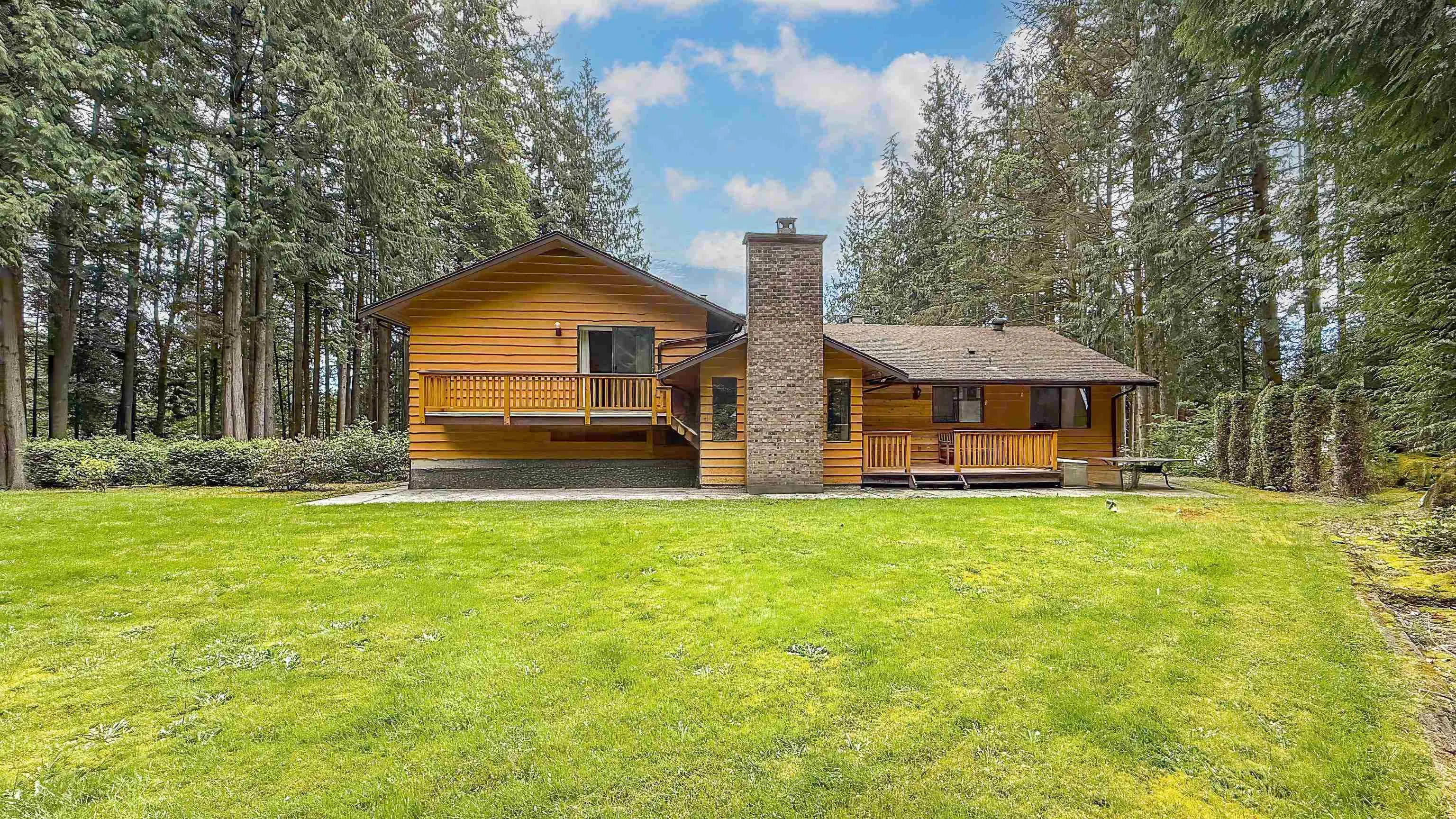 27573 Sayers Crescent