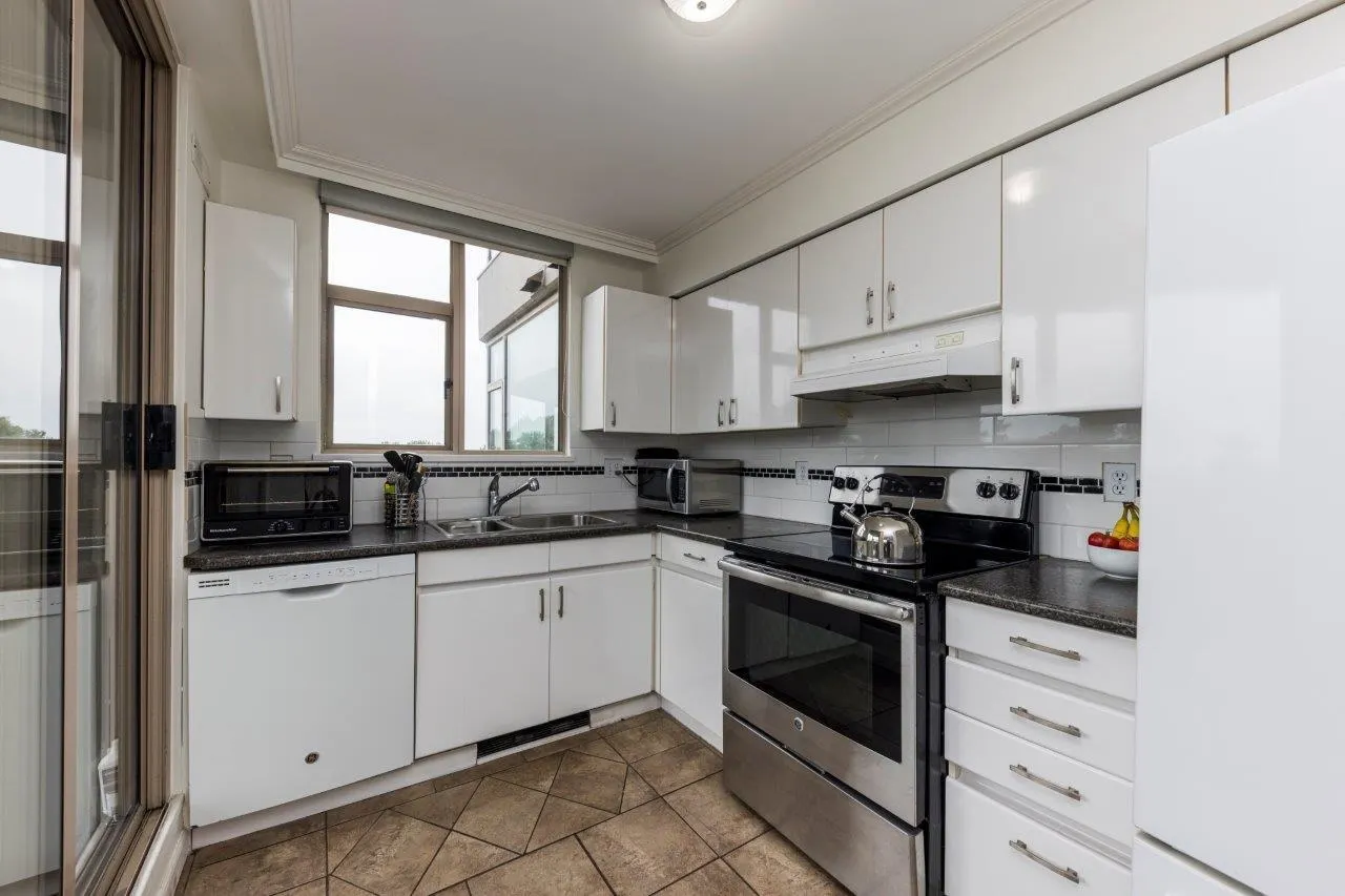 1327 E Keith Road #1213