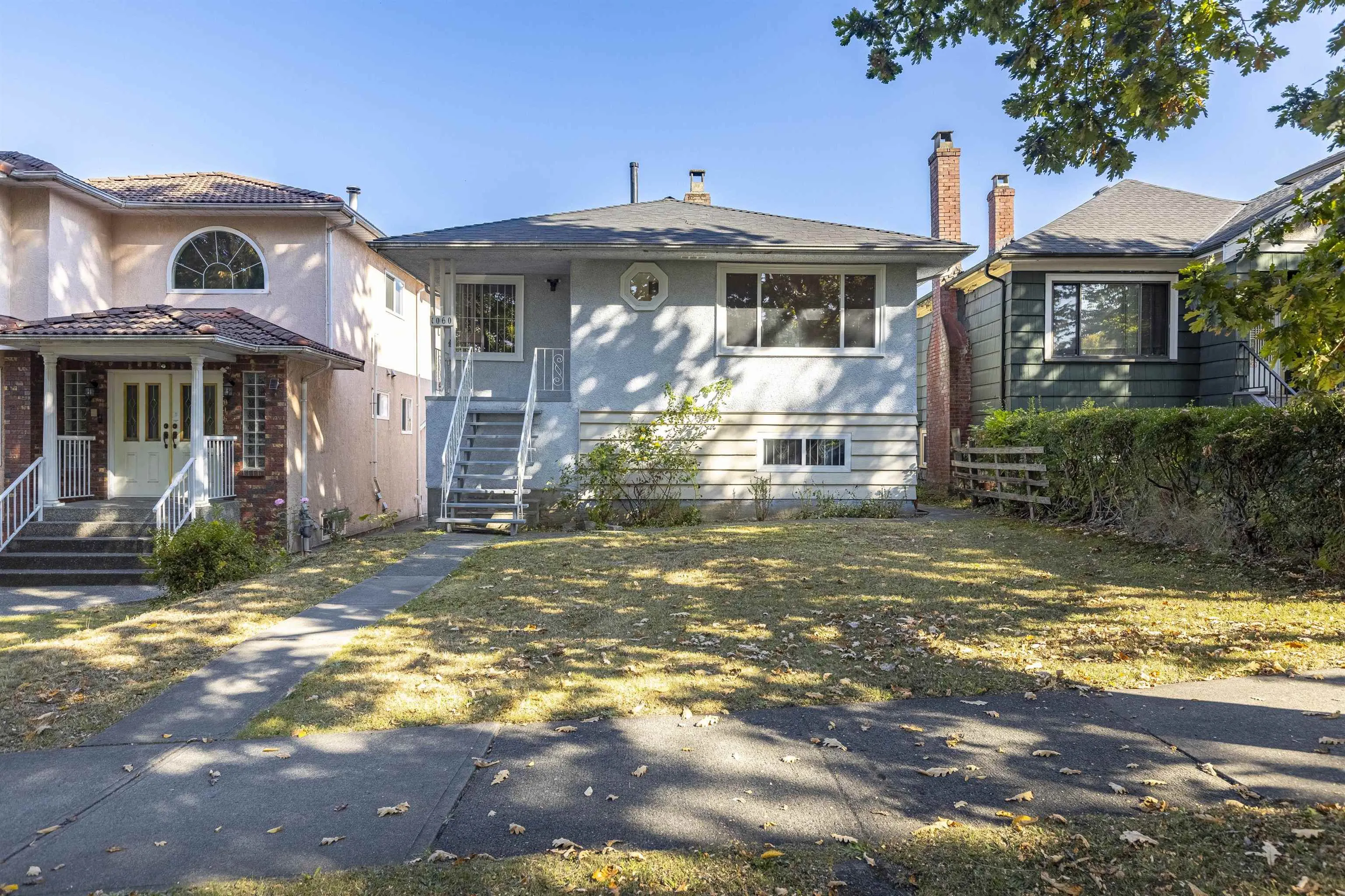 1060 Kelowna Street
